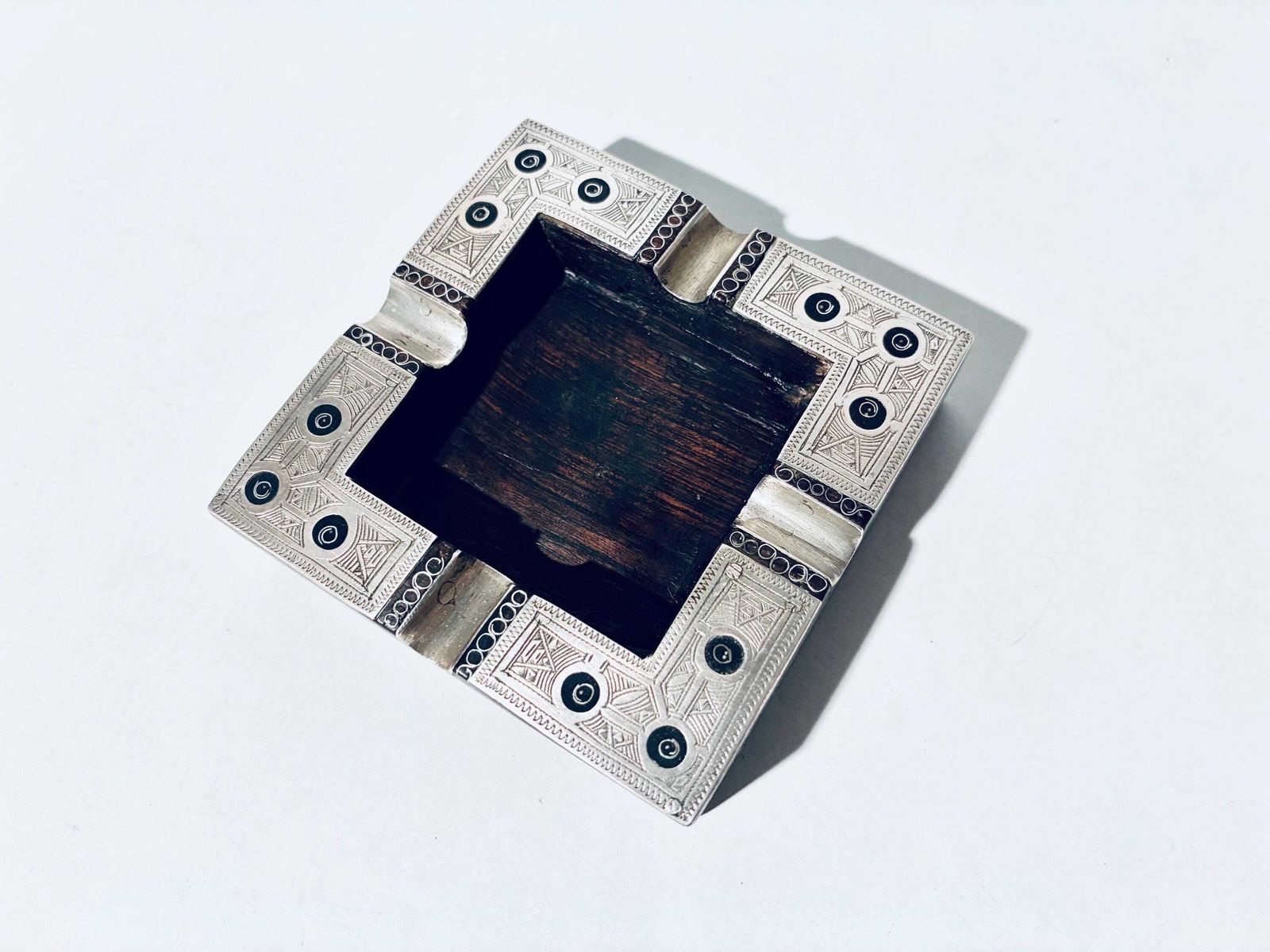 Handmade Tuareg Silver & Wood Ashtray / Hand Engraved Vintage African Art photo vinterior