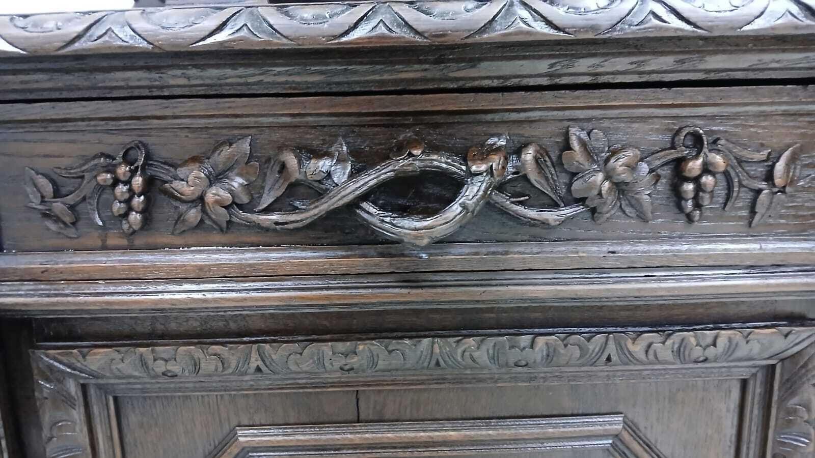 1250.0 Antique Oak Carved French Renaissance Hunters Sideboard photo