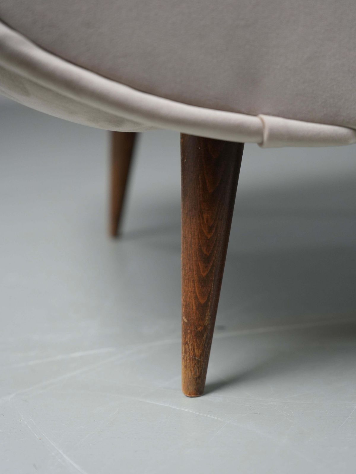photo for sale Set Van 2 Lounge Stoelen In Lichtbruin Velours En Hout, Italië, Ca. Jaren 1950