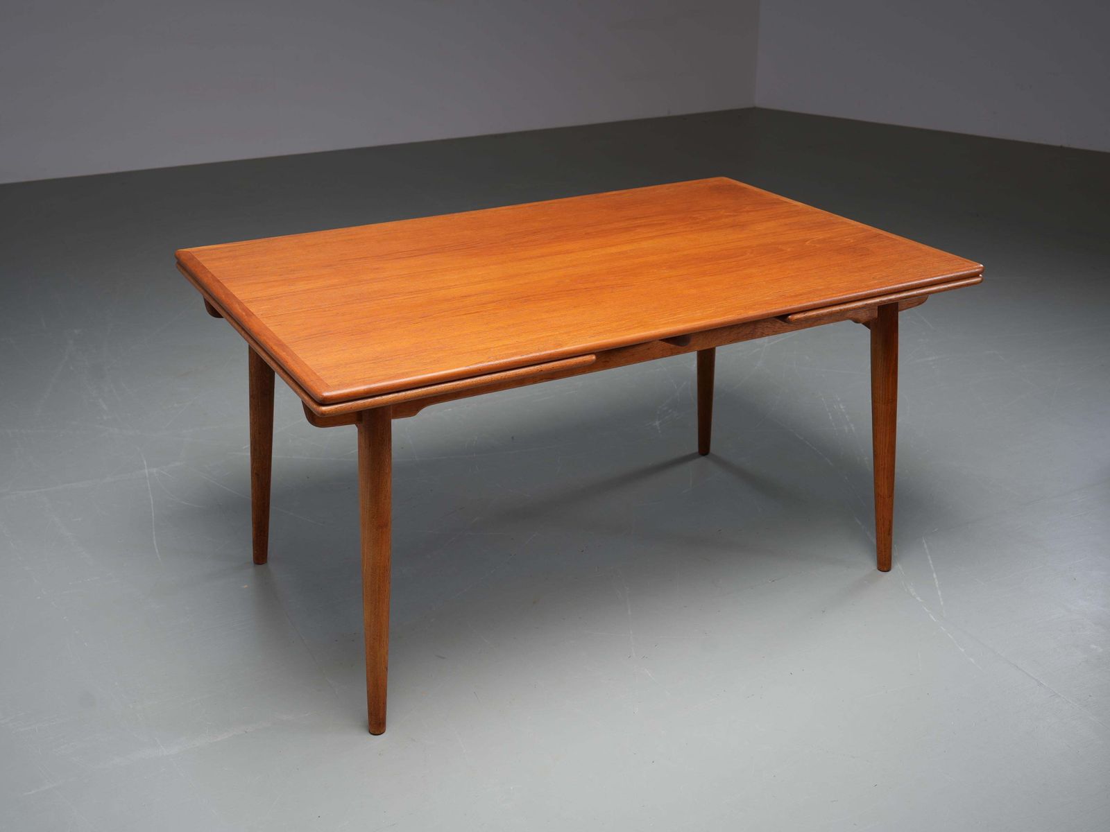 Hans Wegner Teak En Eiken Eettafel 312 Voor Andreas Tuck, Denemarken, Jaren 1960 photo furniture