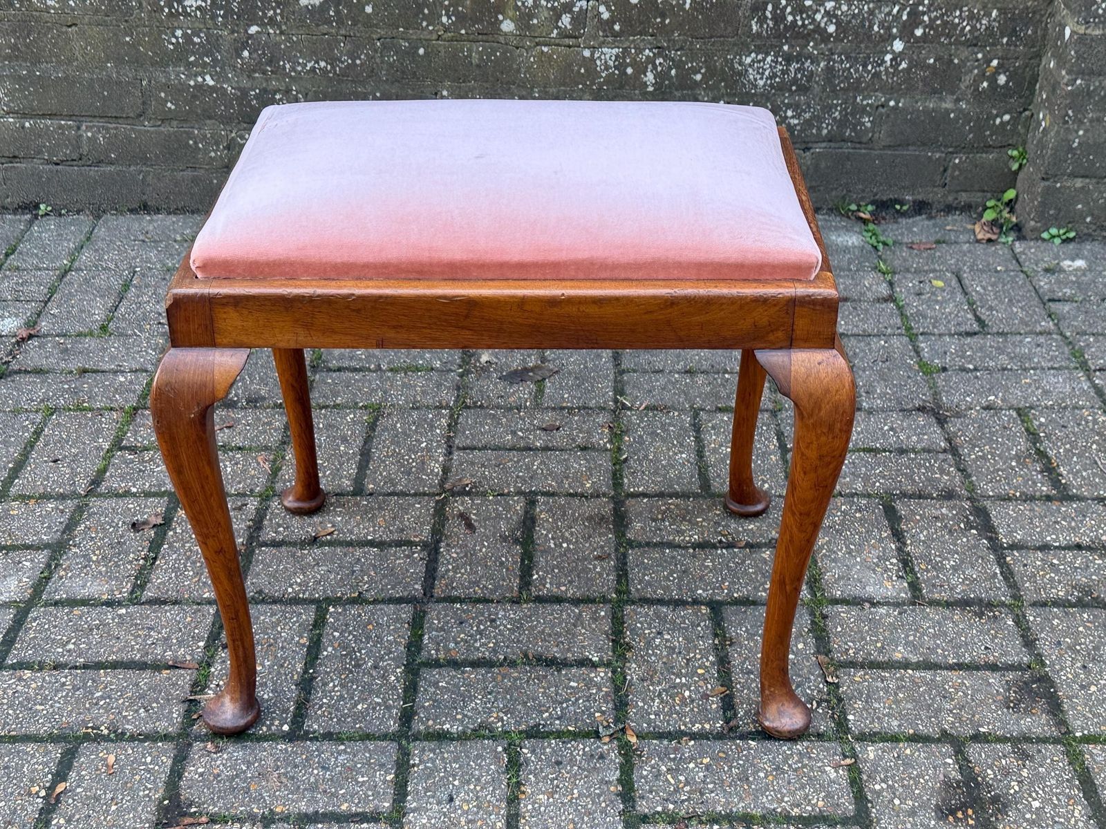 Antique 1920s Queen Anne Revival Stool With Cabriole Legs, Reupholstered Pink Velveteen Vintage Seating photo furniture