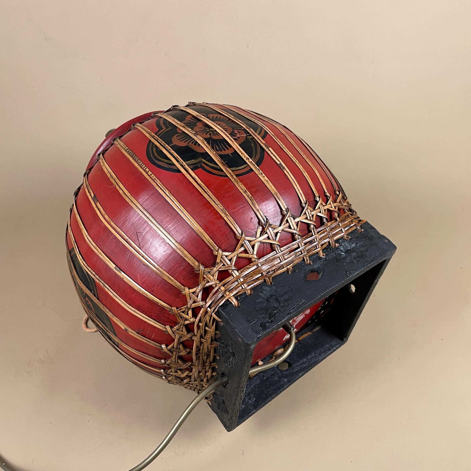 Lighting Antique Asian Wood Lamp Hand Painted Wooden Light Vintage Kratip Rice Basket Bedside Side Table Pattern Red Black Handmade Traditional photo