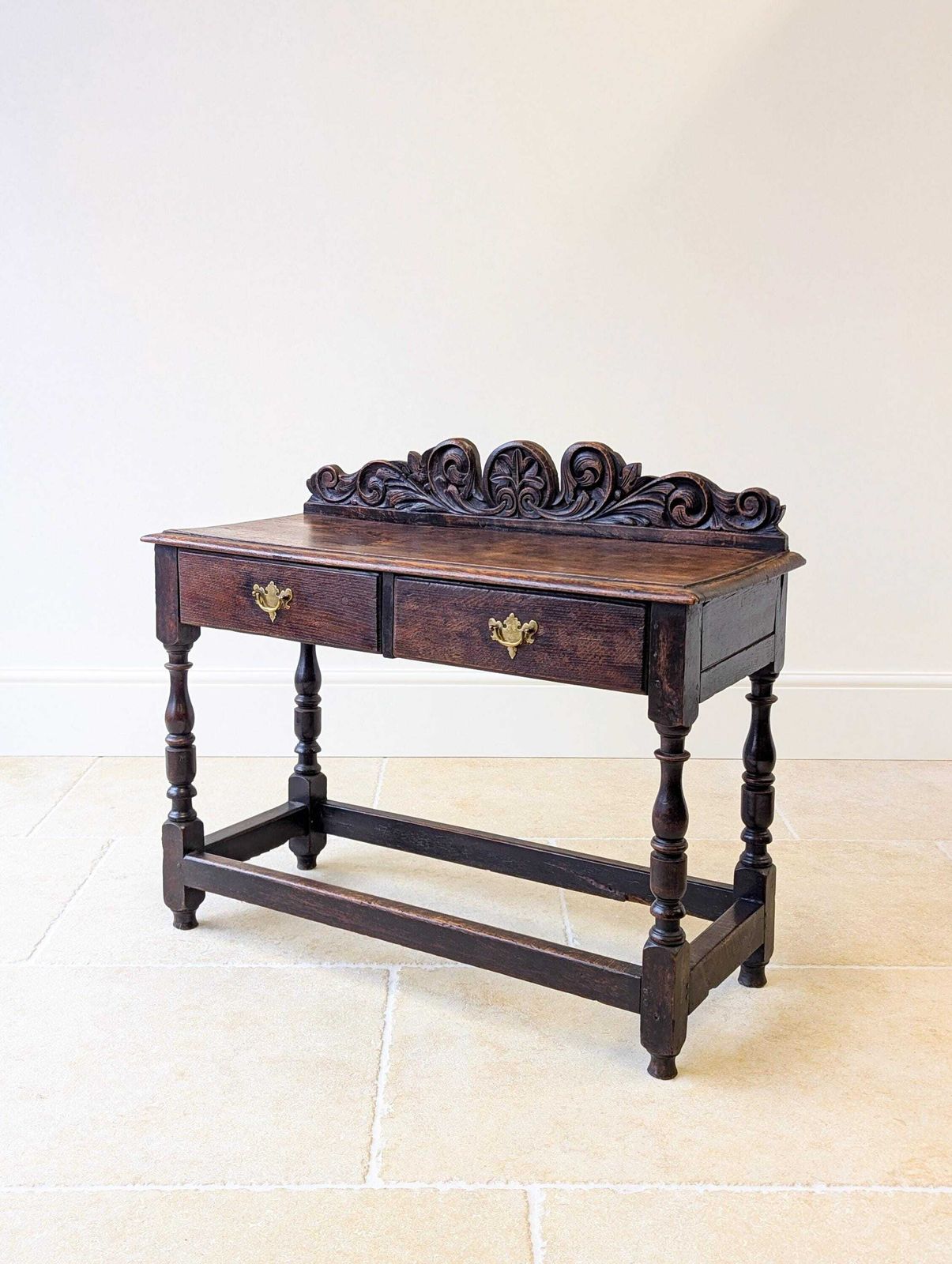 photo vinterior Antique Late Victorian Jacobean Revival Oak Side Table C.1890