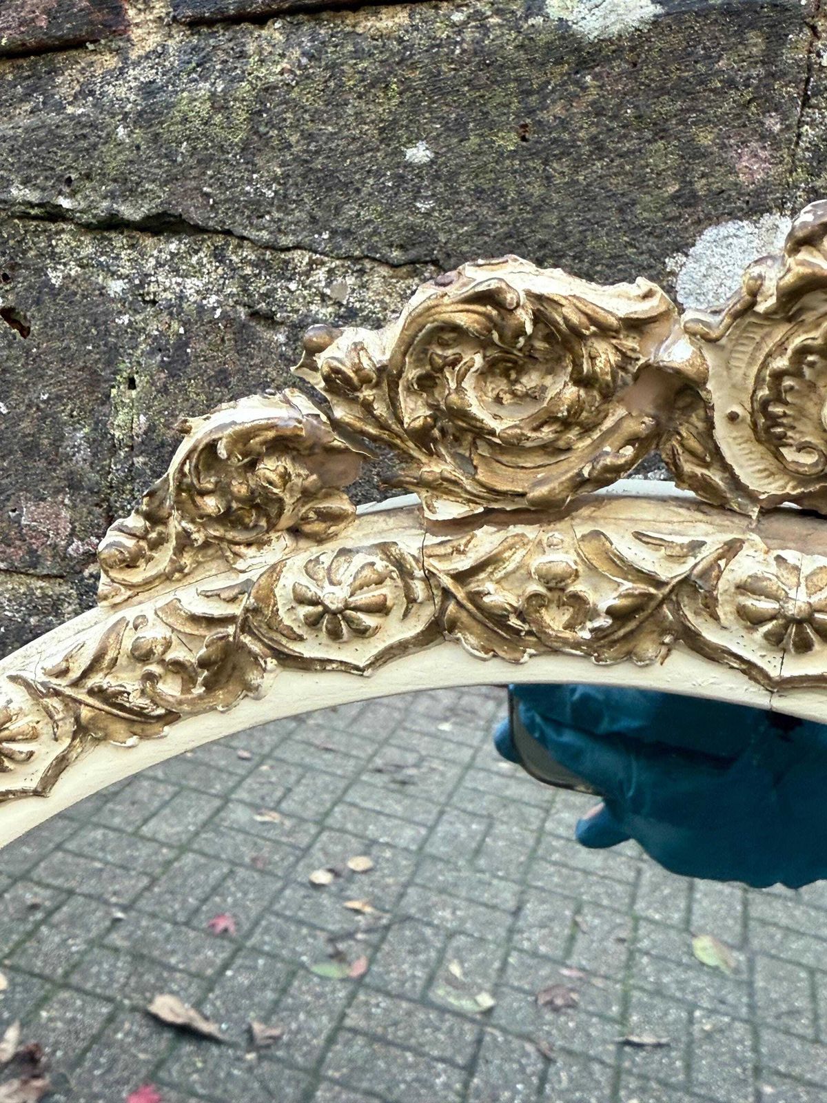 Vintage Ornate Oval Wall Mirror With Gold Rococo Frame – 1970s French Baroque Décor photo vinterior