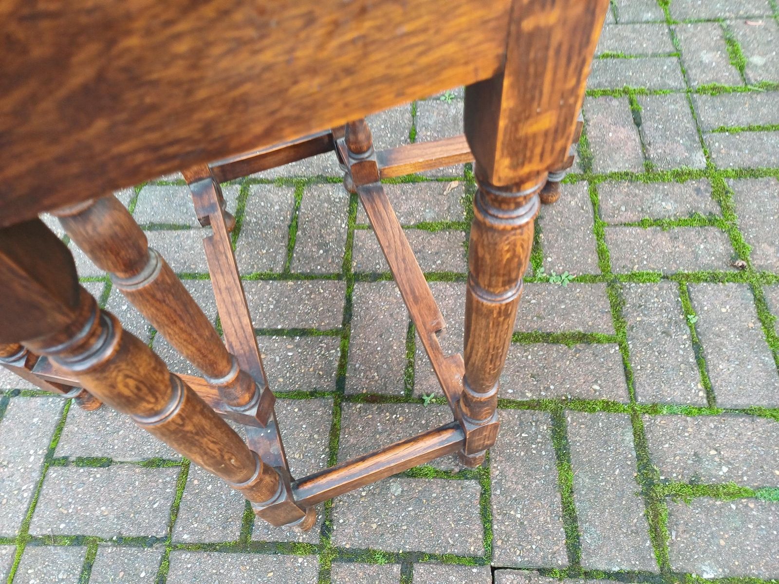 395.0 Antique Oak Gateleg Drop Leaf Table Early 20thc Turned Leg Vintage Dining Kitchen Side Table With Barley Twist photo