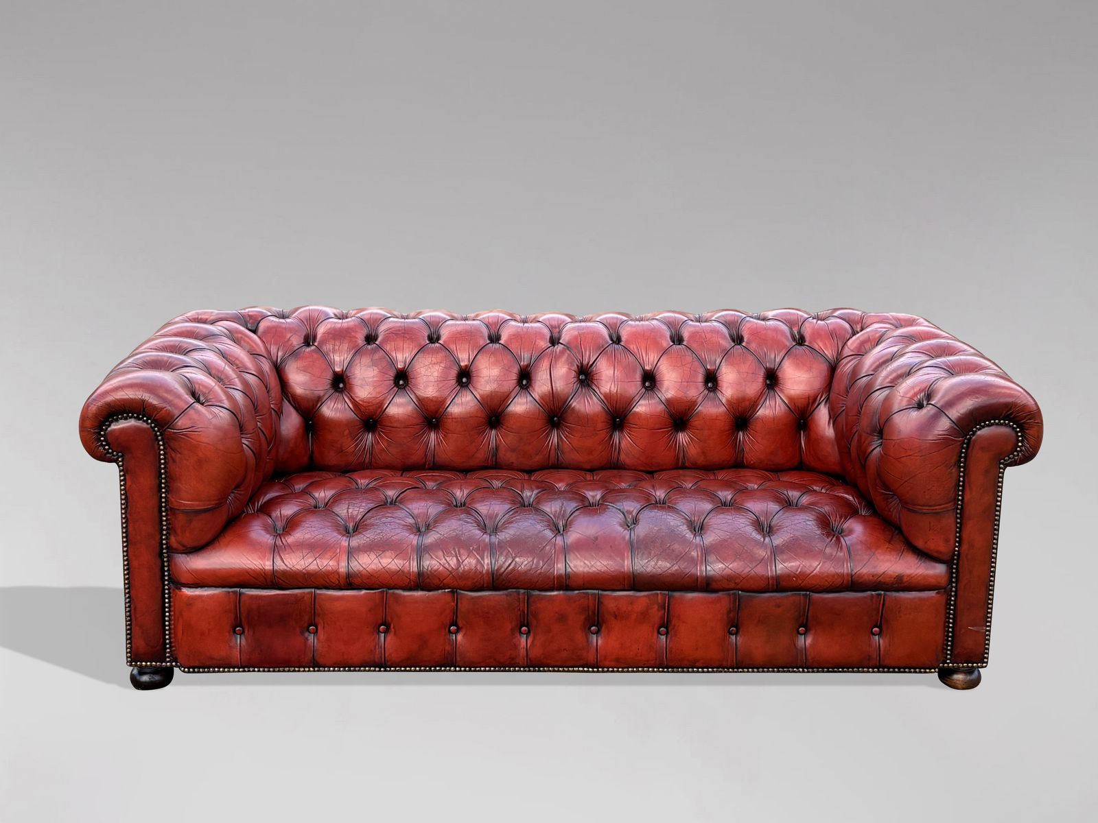 Early 20th Century Red Leather 3 Seater Chesterfield Sofa photo furniture