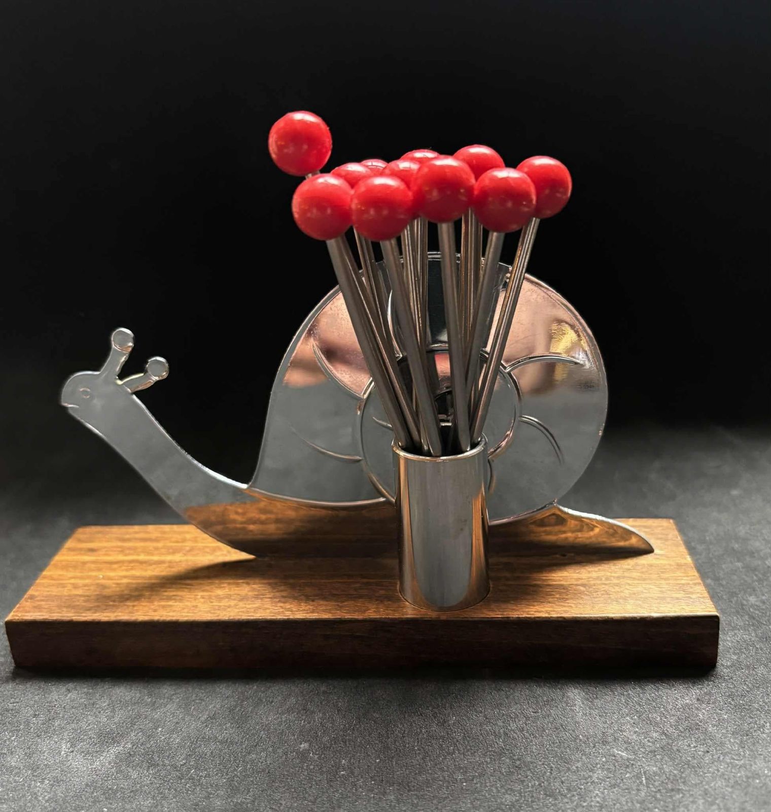photo for sale Vintage Franse slakken cocktailprikkers set – chroom en bakeliet barware