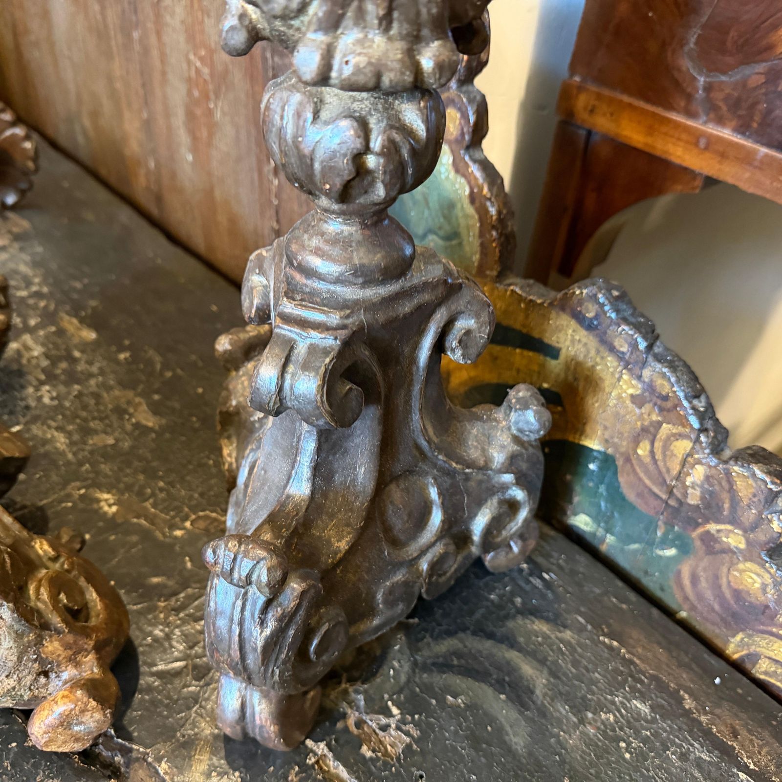 A Pair Of Louis XVI Hand Carved Wood Antique Sicilian Torcheres photo vinterior