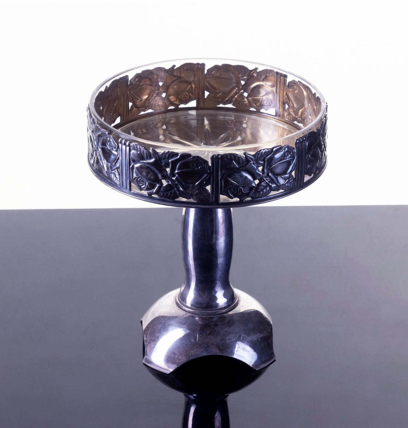 Art Deco Schaal Op Voetstuk, Jaren 1920–1930 photo Woonaccessoires