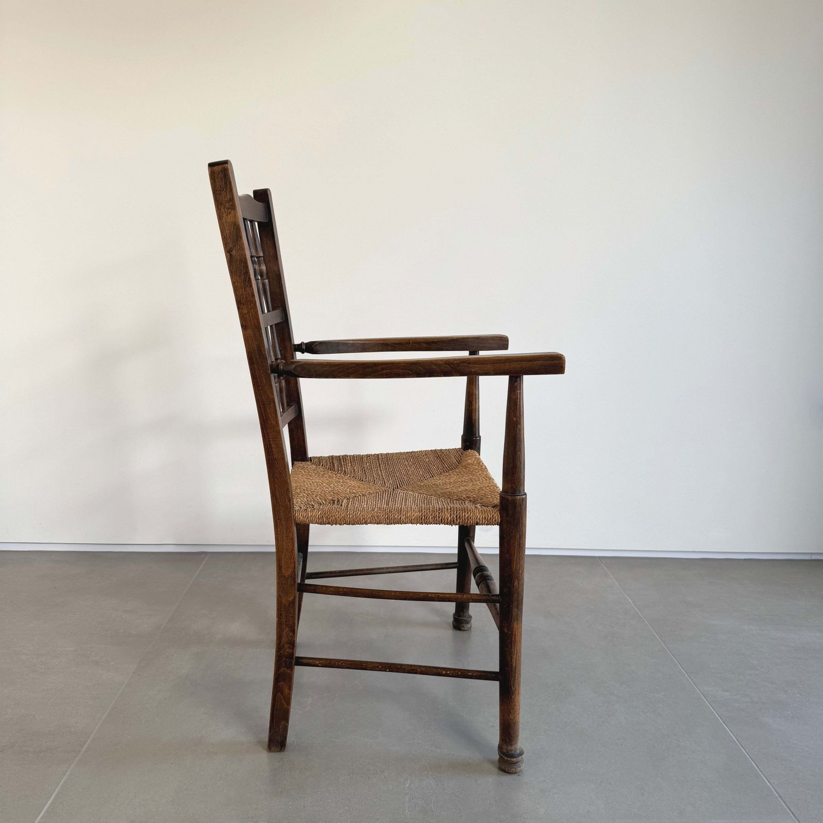 Arts And Crafts Chair, 1800s, Antique photo 750.0