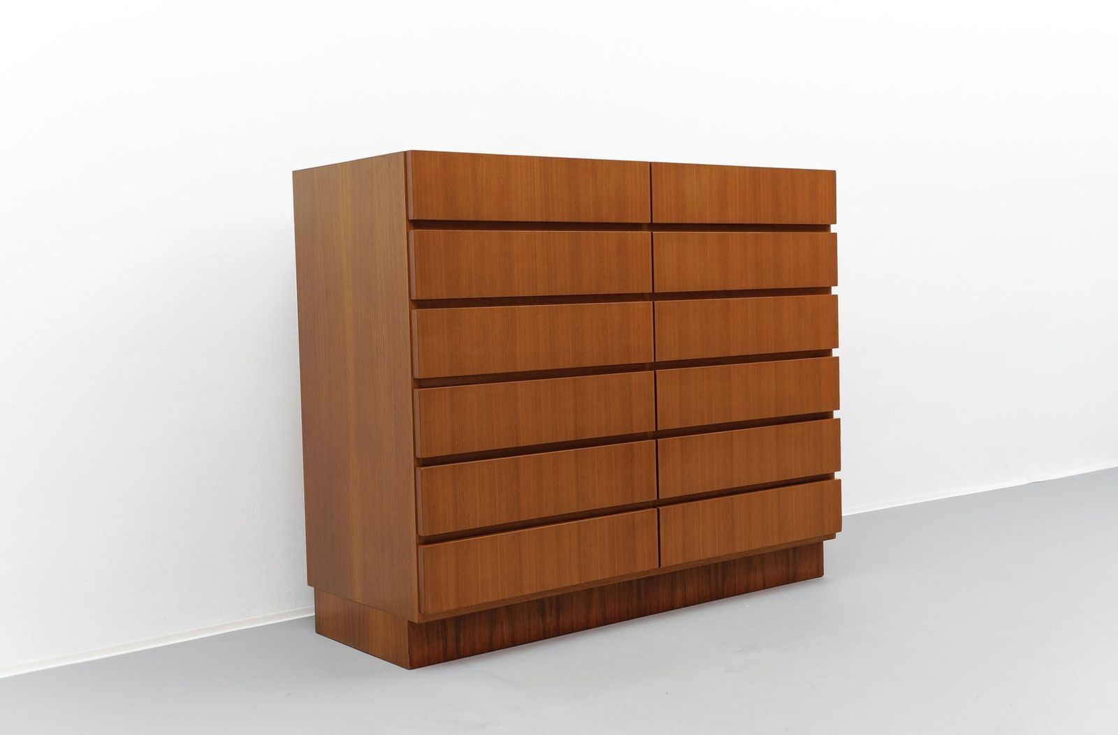 Mid Century Chest Of Drawers Made Of Walnut, 1960s photo 1052.0