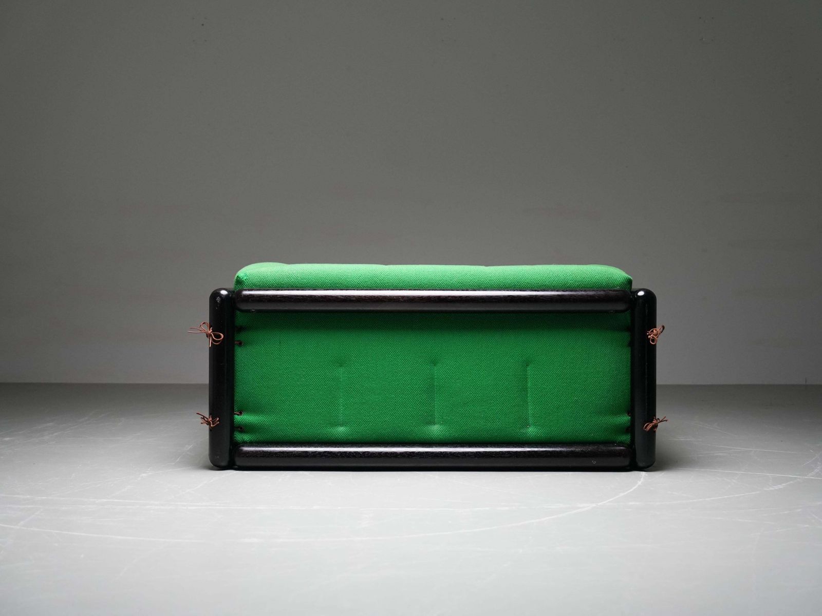 Carlo Scarpa 'Cornaro' Sofa In Irokohout Voor Gavina, Vroege Editie, Italië, Jaren 1970 photo 8525.0