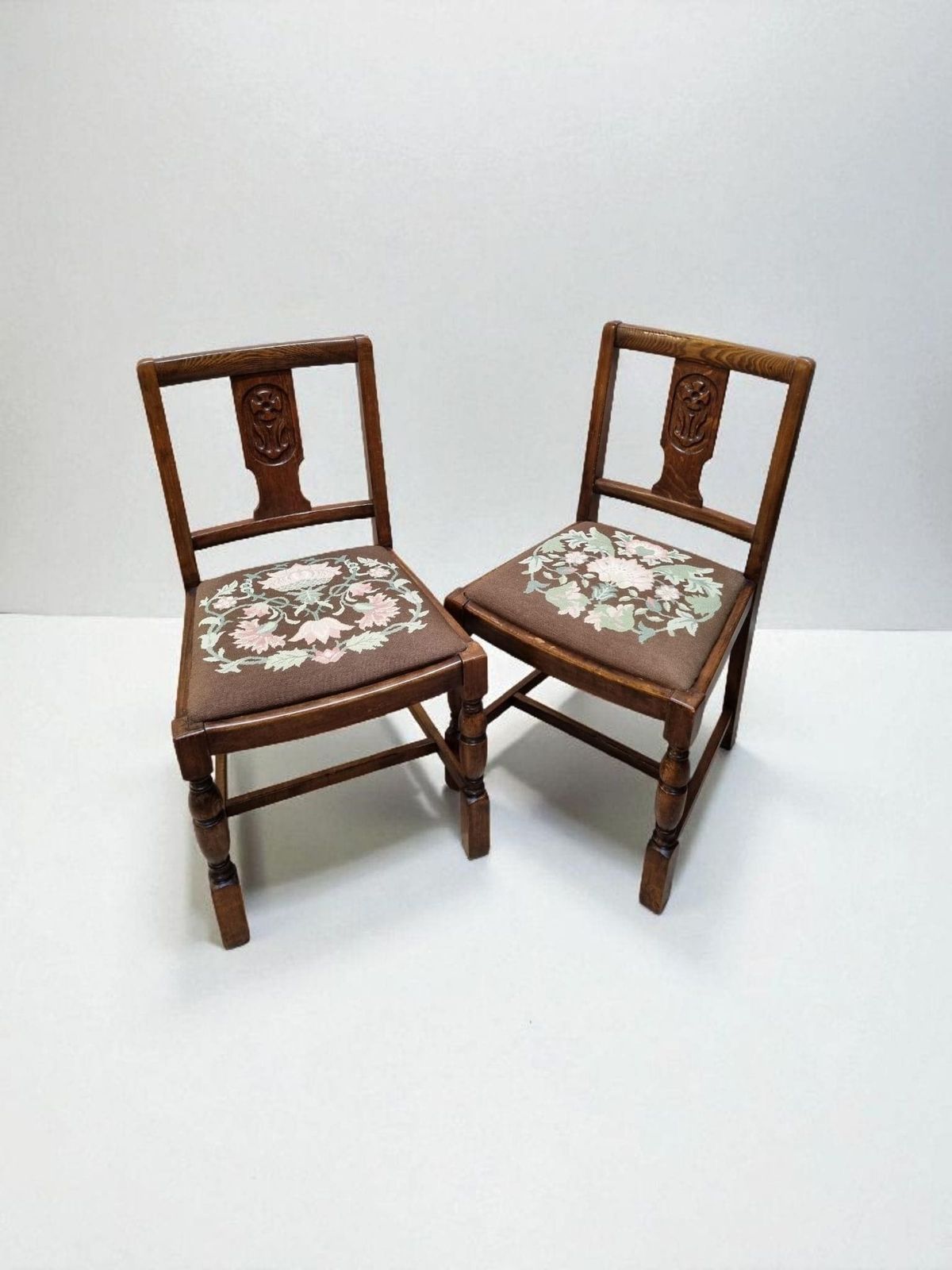 Vintage Art Deco Oak Dining Chairs / Tapestry Seats / Set Of Four / C. 1930–1940 photo 386.0