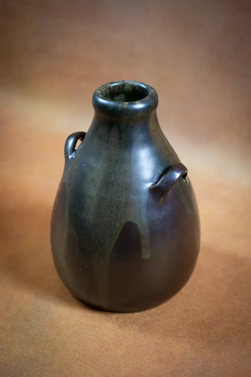 Vase en forme de poire à deux petites anses par Pointu, grès de Puisaye - céramique Art Nouveau française photo 350.0