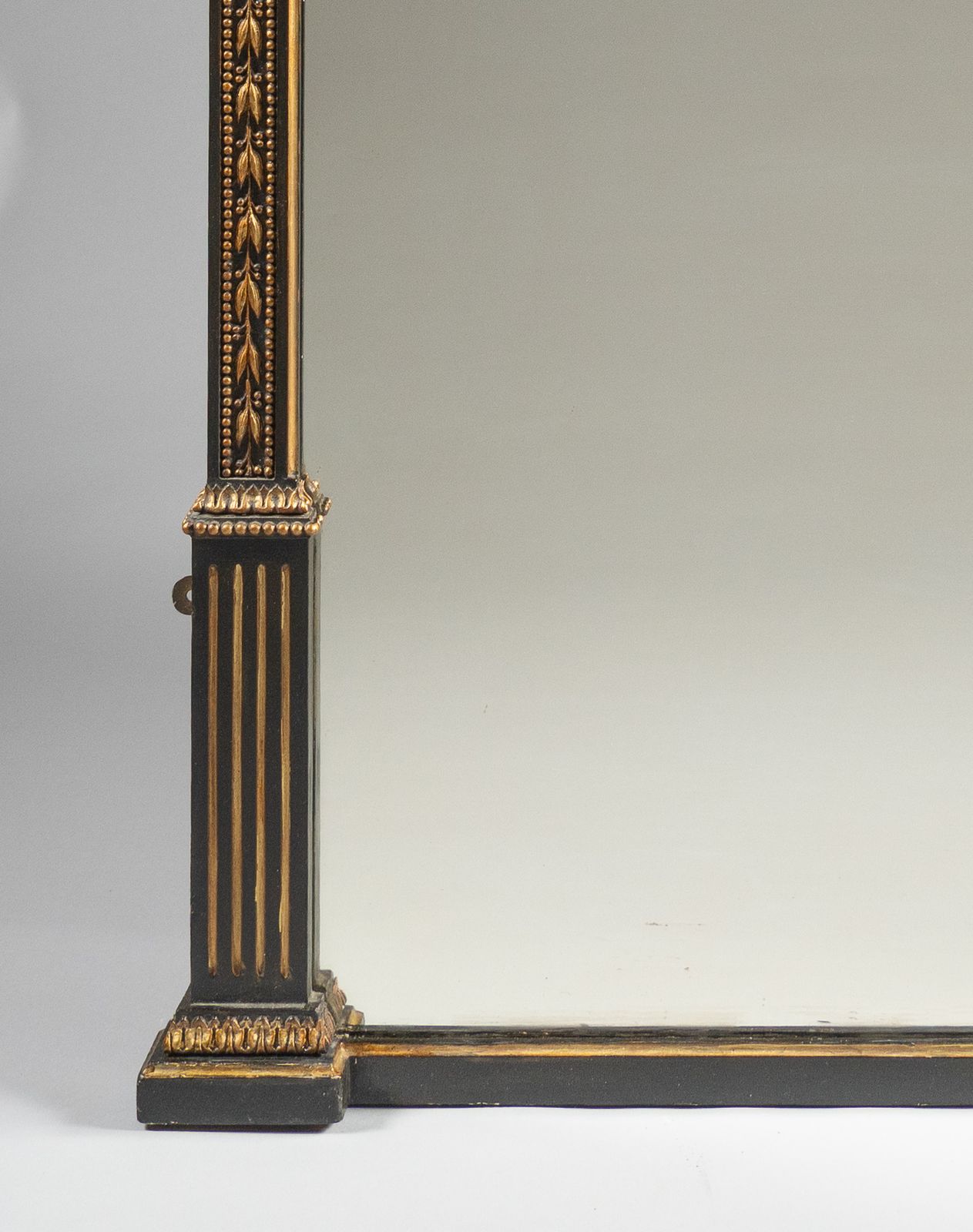 Large 19th Century Victorian English Ebonised And Gilt Overmantle Mirror photo vinterior