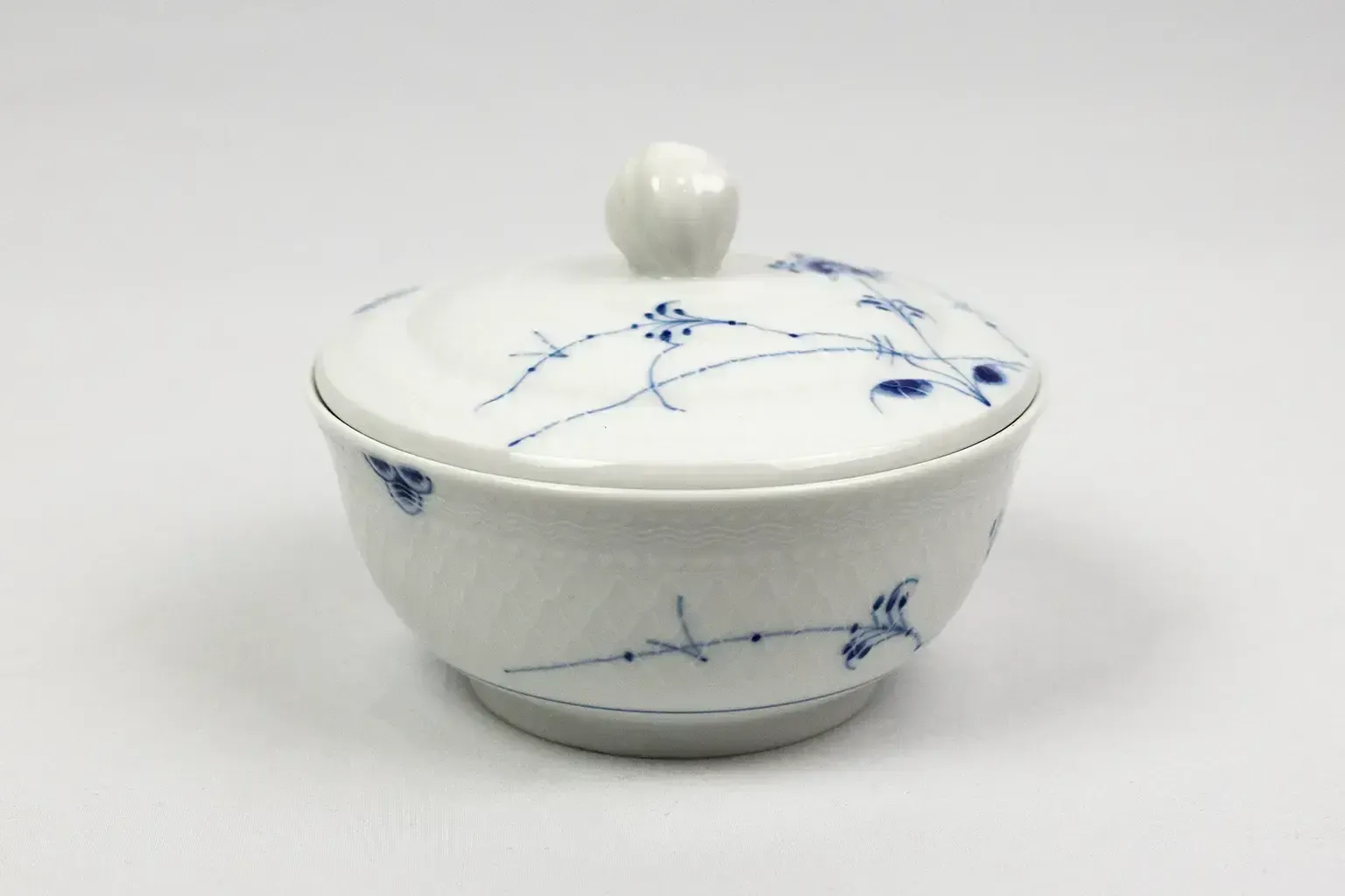 Vintage Royal Copenhagen Sugar Bowl – Blue Fluted Plain Model photo furniture