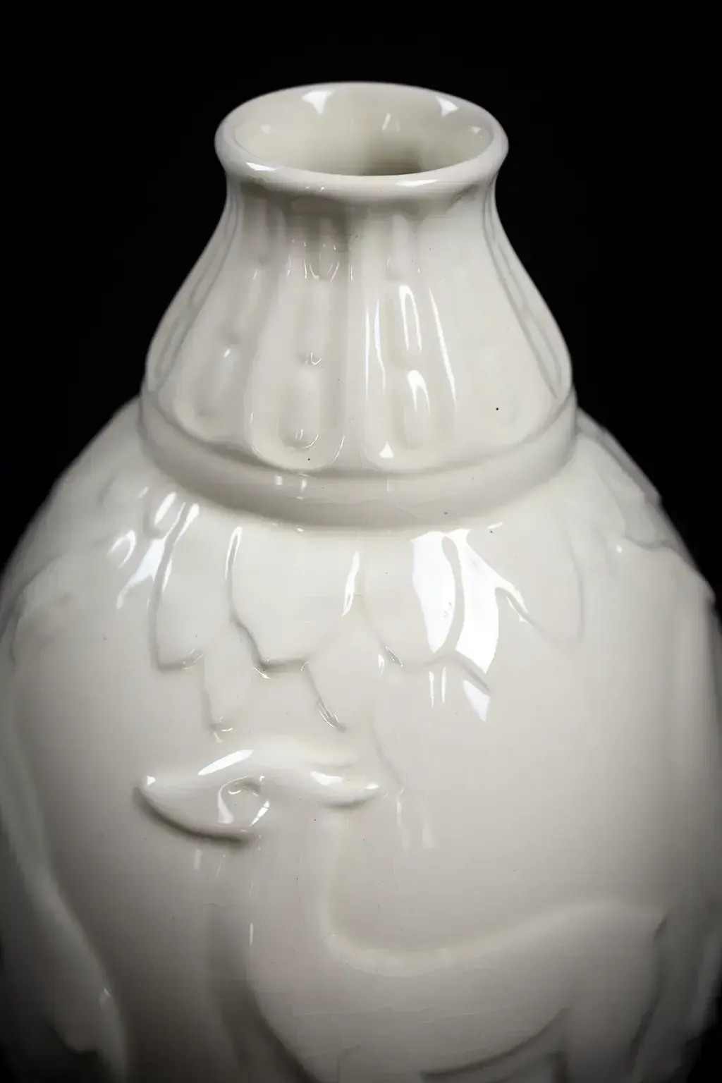 Vase Art déco aux six biches en faïence fine - Boch Frères La Louvière photo for sale