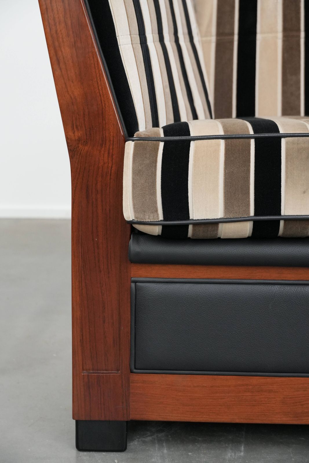 2672.0 Luxurious Art Deco 2.5 Seater Design Sofa From With Beautiful Woodwork And High Quality Fabric Upholstery photo