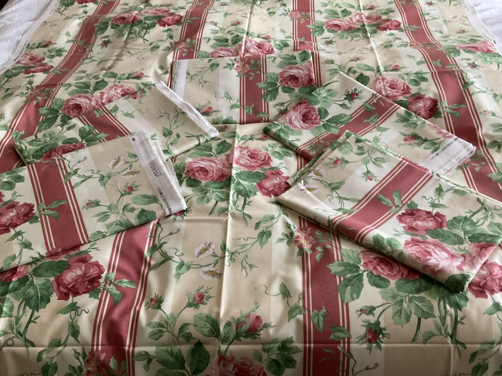 375.0 Jane Churchill ‘Pemberley’ Vintage Curtain Fabric Unused.  6x3m Length (18m Total) photo