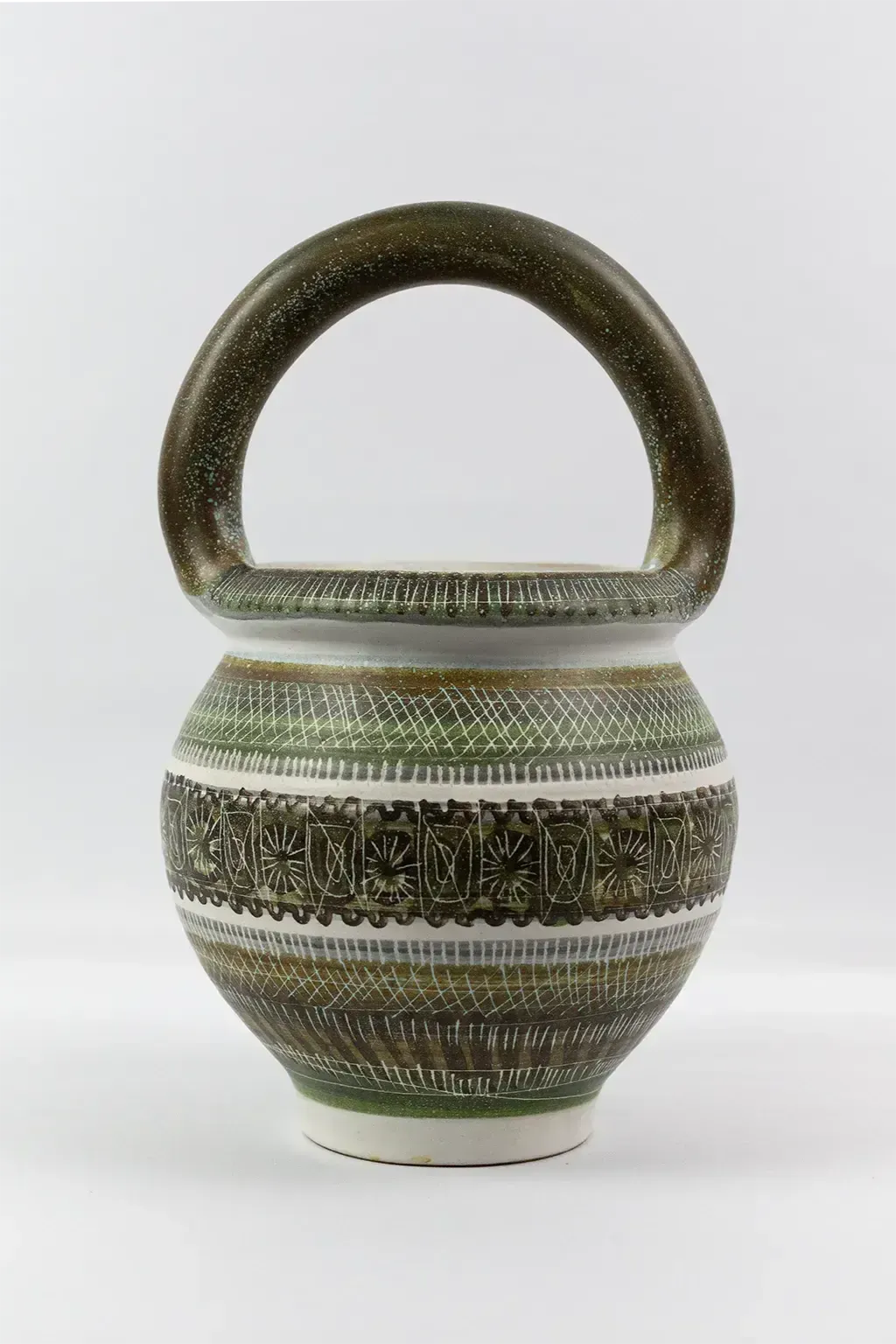 Vase à anse en céramique émaillée par Marcel Guillot - décoration scarifiée, vers 1950 photo furniture
