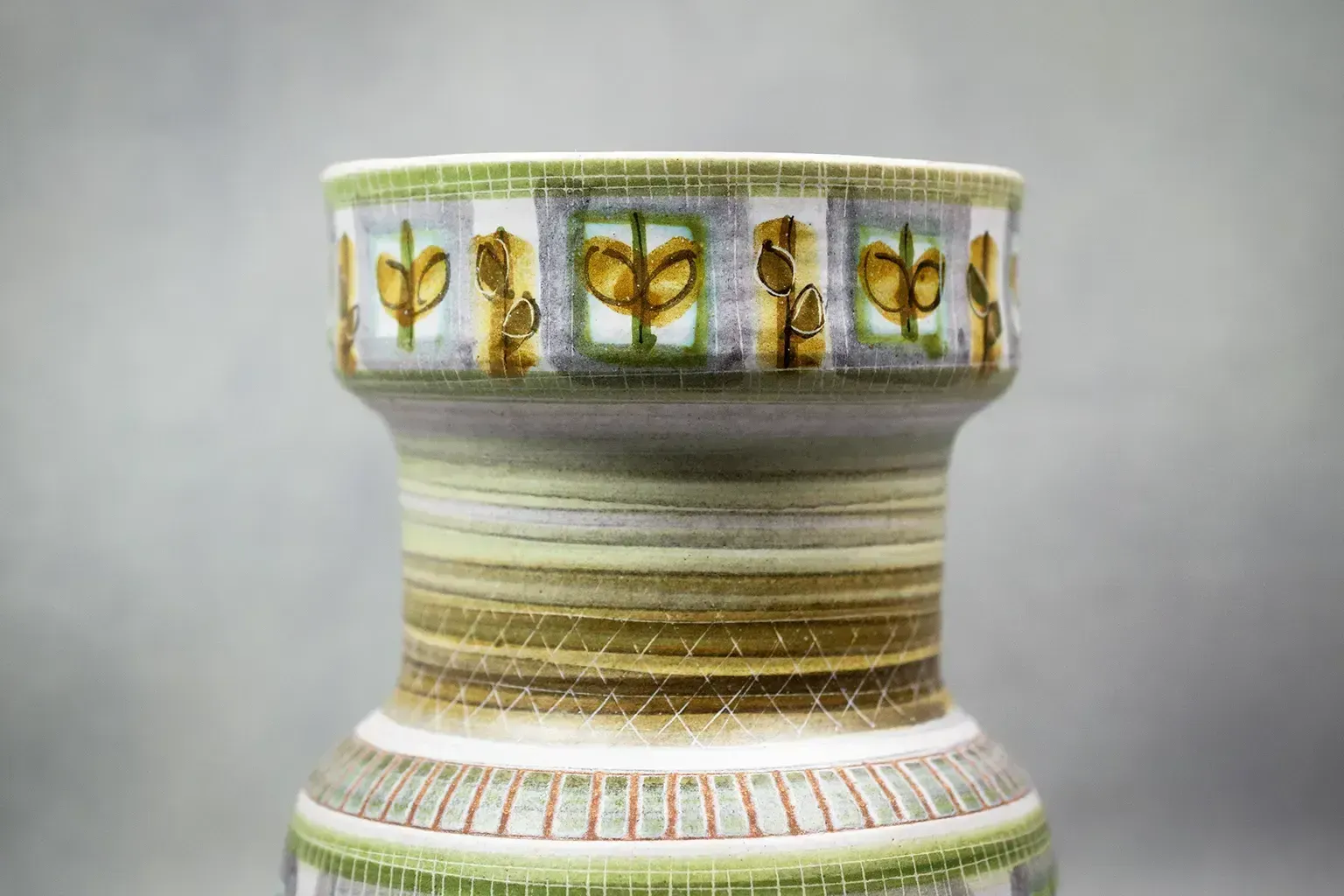 Vase en grès émaillé Marcel Guillot, décor végétal, années 1960 photo furniture