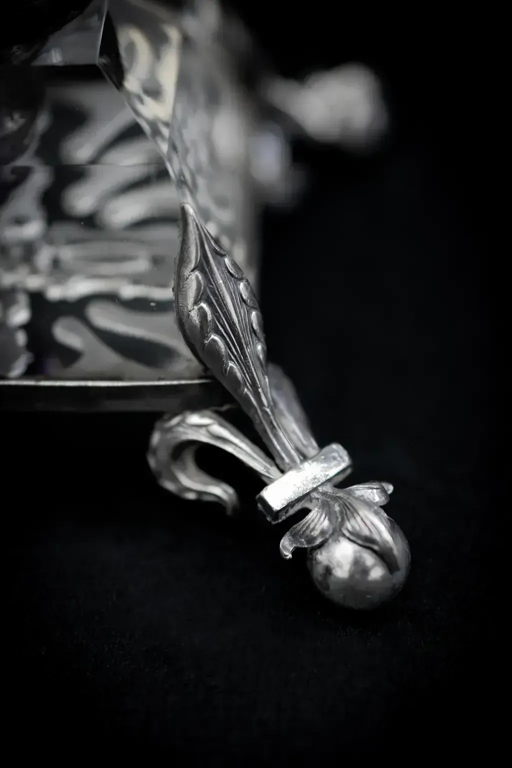 Crystal And Silver Plated Metal Inkwell With Salamander And Fleur De Lis   French Antic photo 170.0