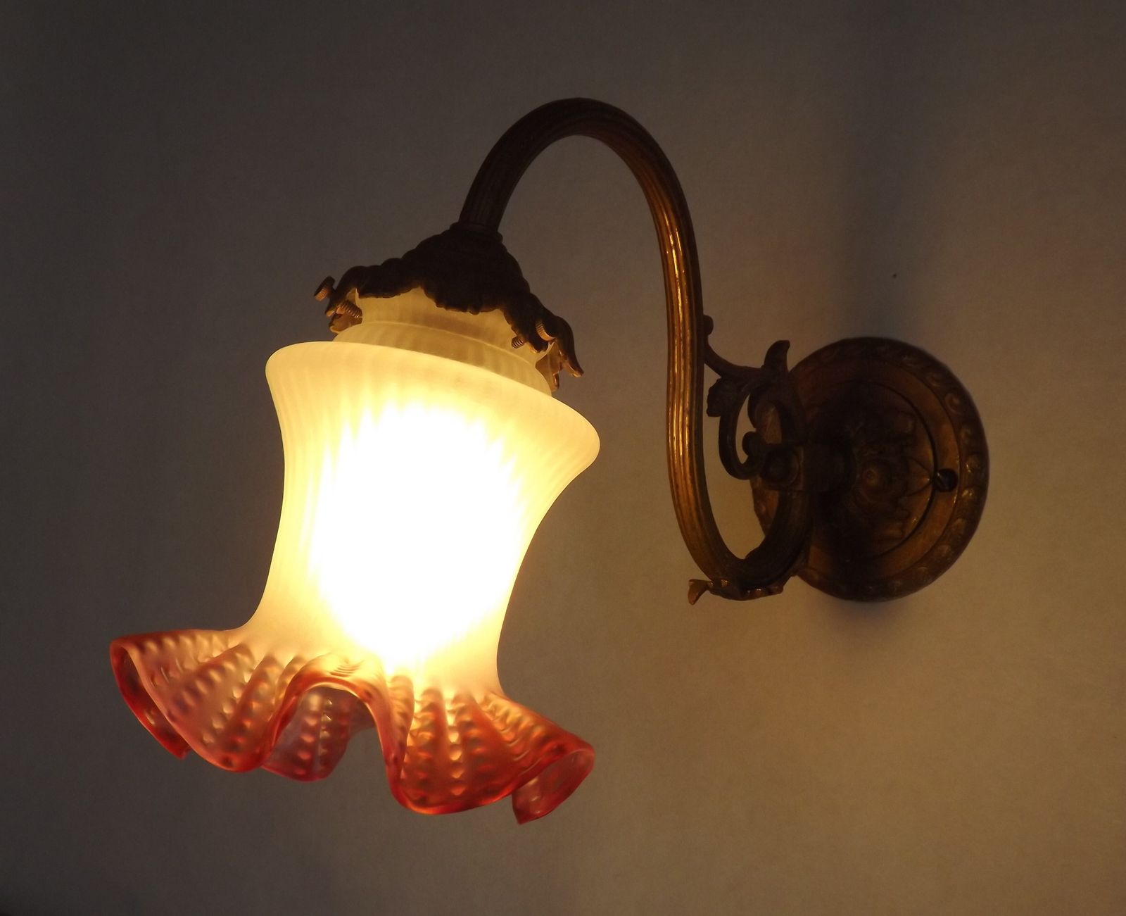 French Art Nouveau Bronze Single Wall Light With White And Pink Frilled Glass Shade photo for sale