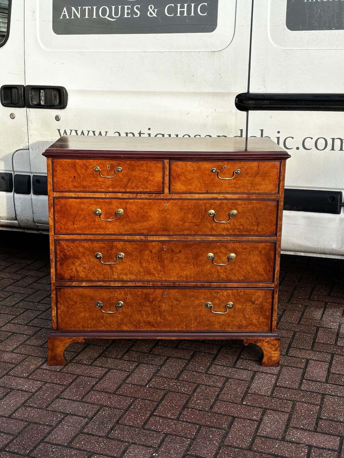 Georgian Walnut Chest Of Drawers. photo 2444.0