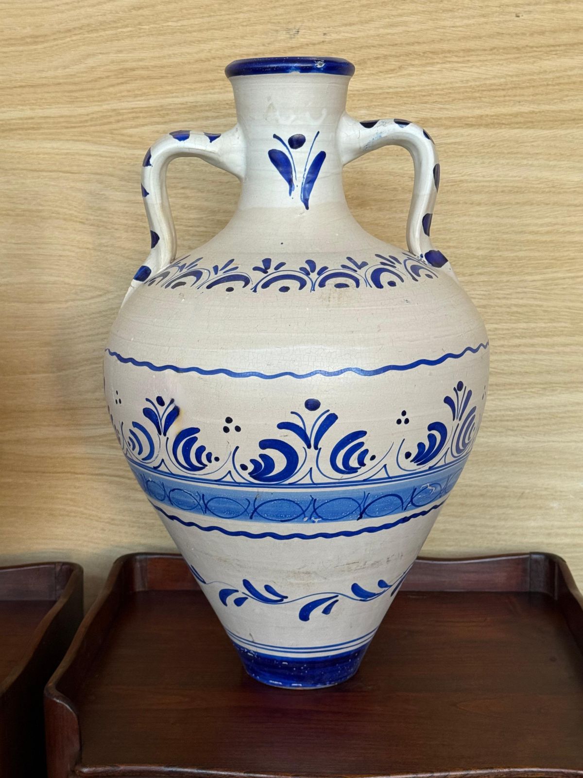 photo for sale Paire de vases décoratifs Talavera en céramique, bleu et blanc