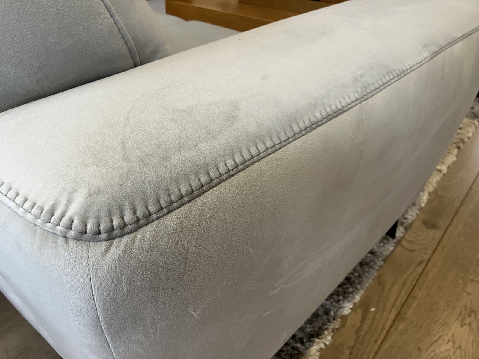 Brand New, Superb Quality, Hugely Discounted, Italian Made   2 Seater Marinelli Sofa photo vinterior