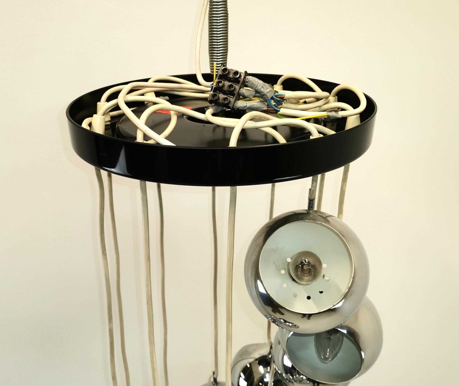 Guzzini Chrome Ball Cascading Chandelier Lamp/ 1970s / Harvey Guzzini / Atomic Design / Space Age / 1970s / Mcm Meblo Guzzini Pendant Lamp photo 960.0
