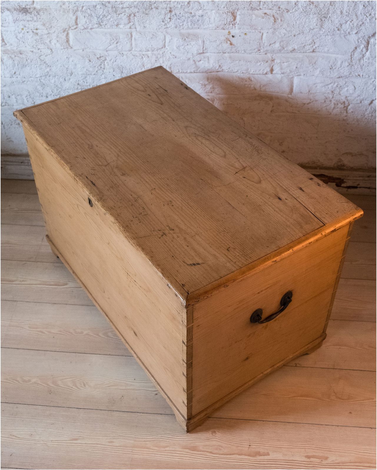 Victorian Stripped Pine Blanket Box (923) photo furniture