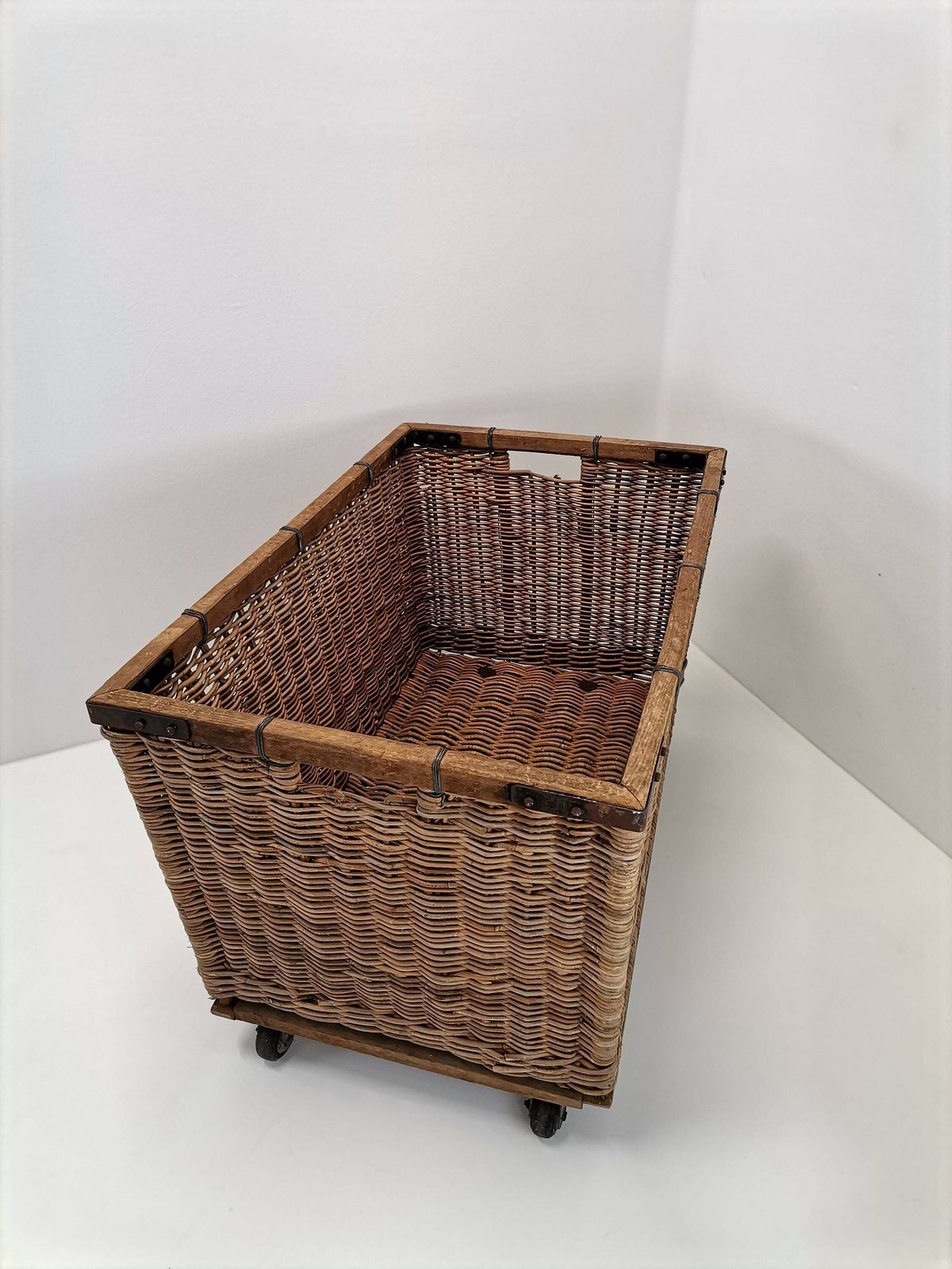 Large Wicker Trolley On Wheels / Industrial Cart From 40s 50s Yugoslavia / Wicker Laundry Trolley photo Furniture
