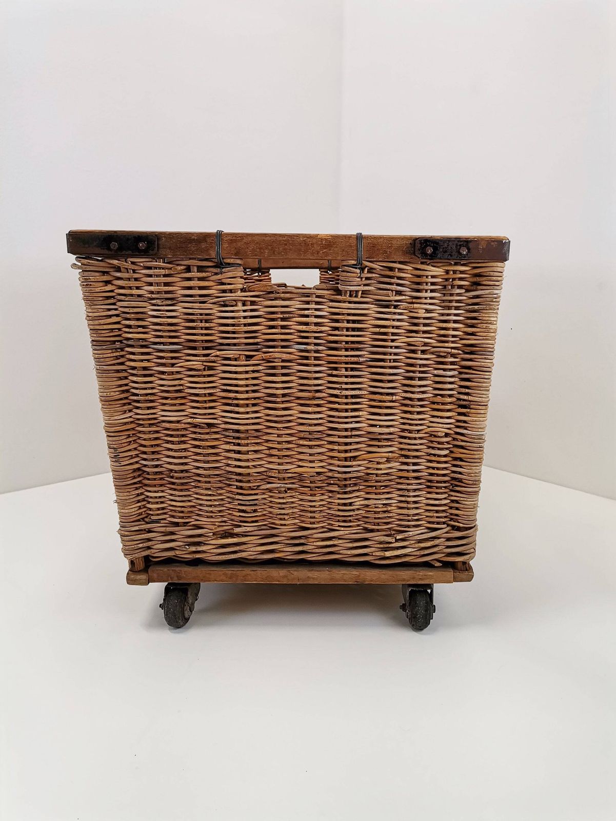 Large Wicker Trolley On Wheels / Industrial Cart From 40s 50s Yugoslavia / Wicker Laundry Trolley photo 1014.0
