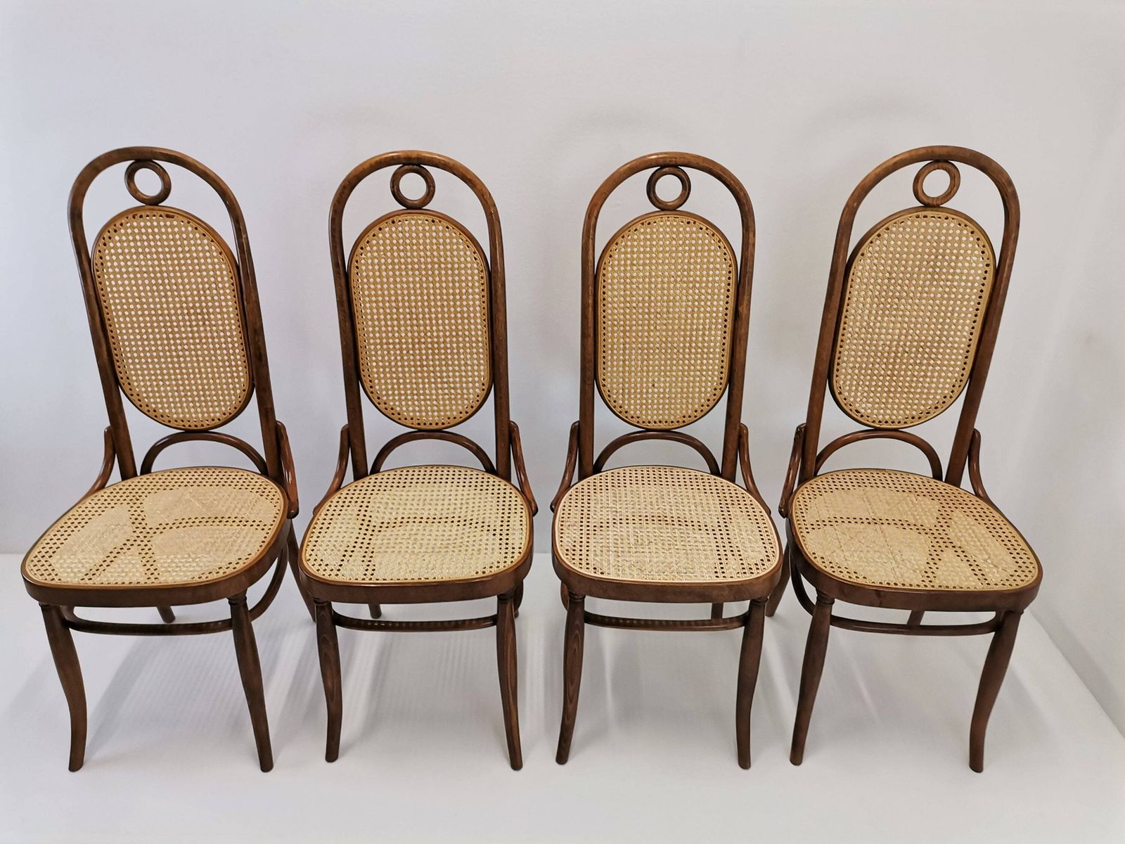 1 Of 4 Thonet No. 17 High Back Dining Chairs / 80s Yugoslavia Dining Table Set / Mid Century Modern Home / Bentwood And Rattan Dining Chair photo for sale