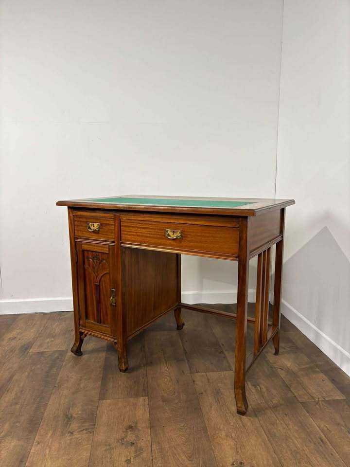 Art Nouveau Mahogany Kneehole Desk
