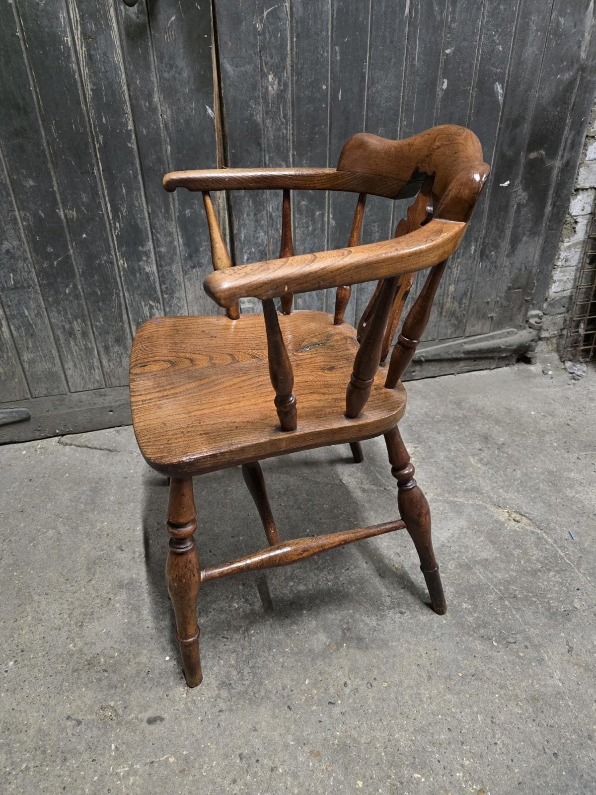 Antique 19th Century Victorian Elm Bow Chair Armchair photo vinterior