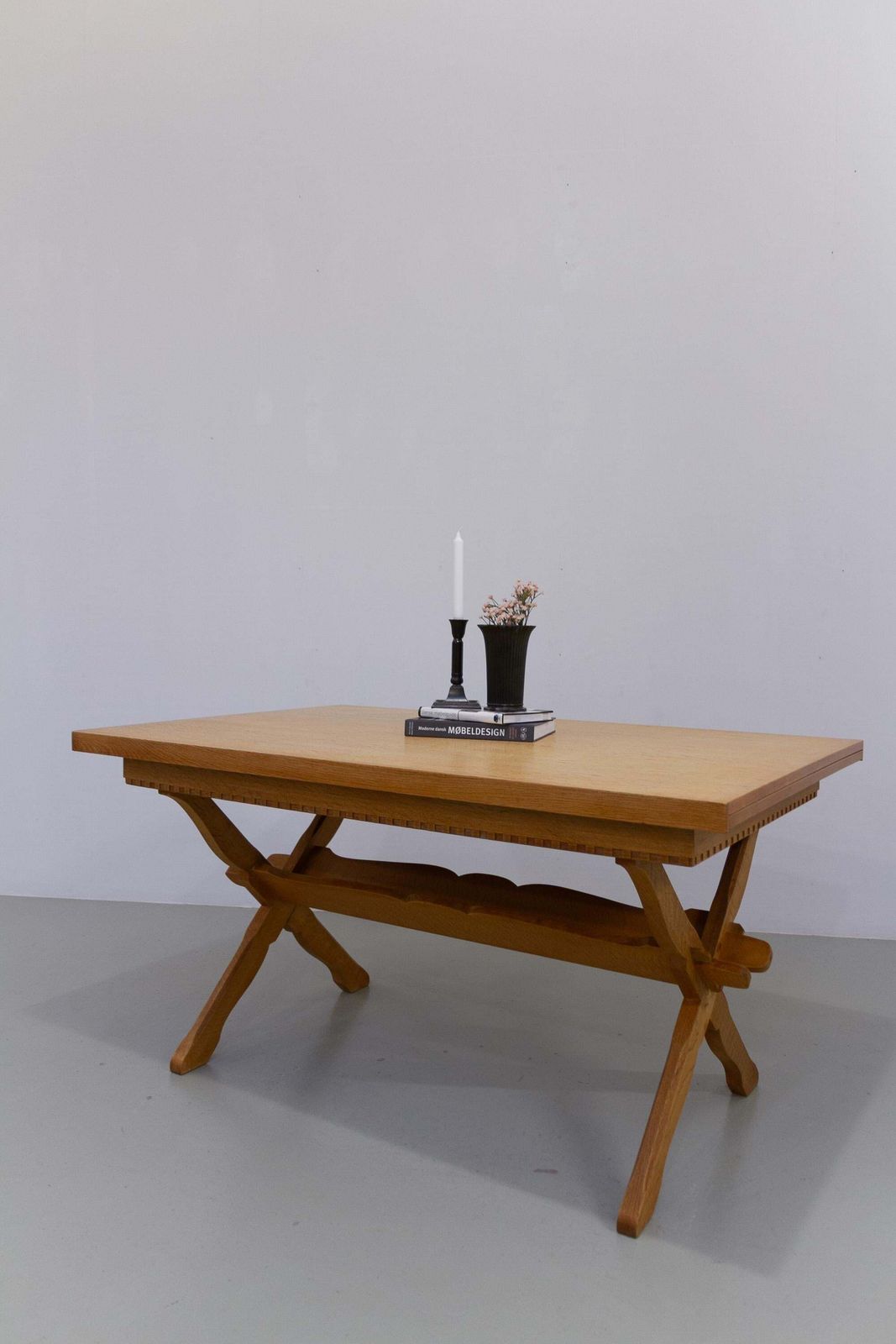 photo vintage Danish Brutalist Oak Extendable Dining Table Attr. To Henning Kjærnulf 1960s