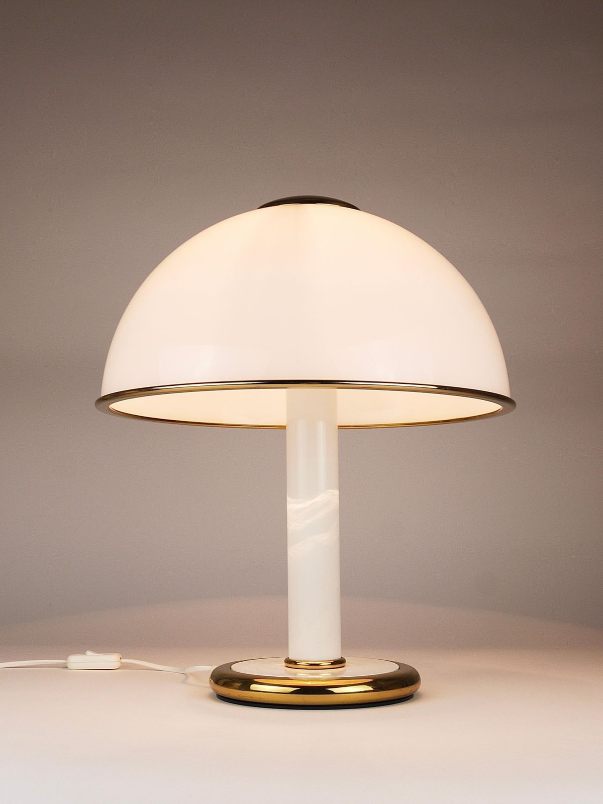 F. Fabbian Gold & White Murano Glass Mushroom Table Side Lamp, Italy, 1970s photo for sale