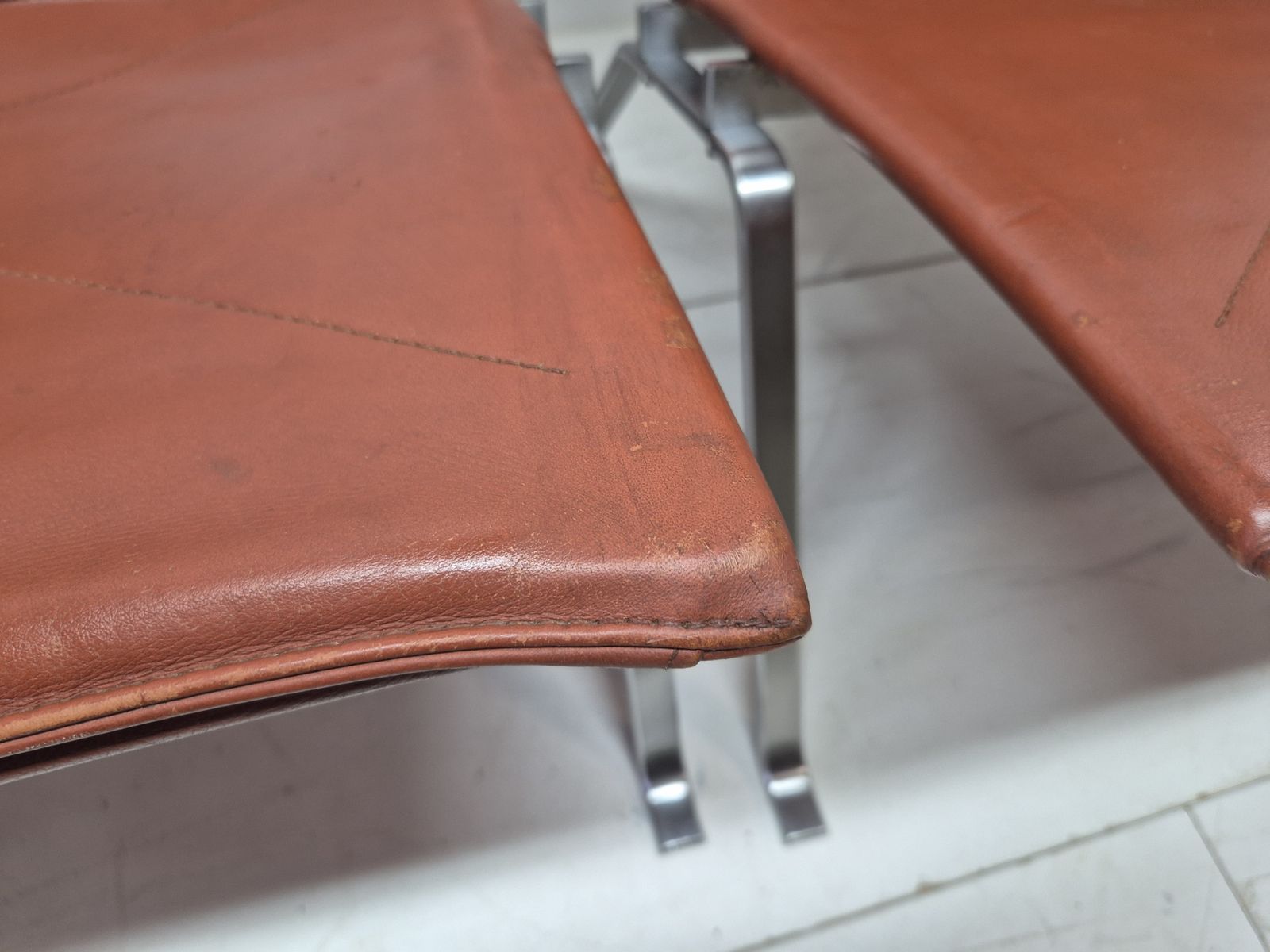 photo furniture Poul Kjaerholm (1929 1980) Paire De Chauffeuses Pk22, Kold Christensen