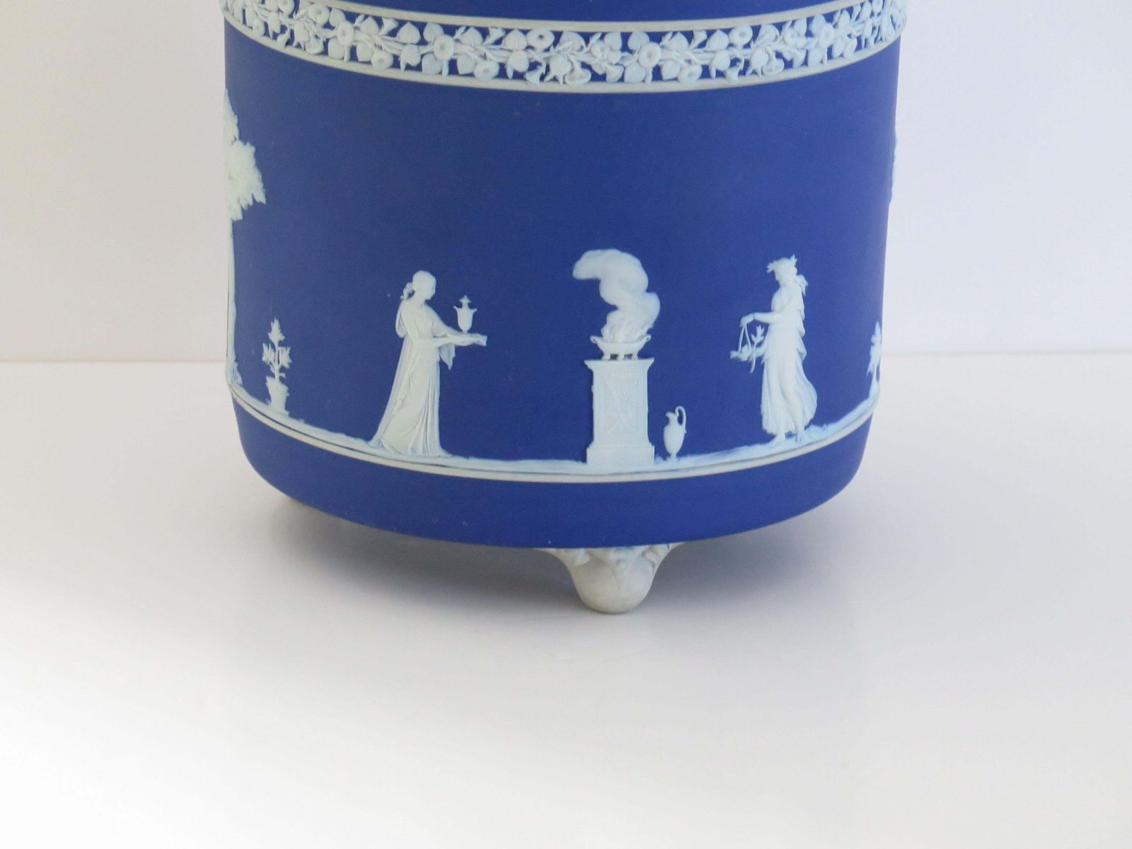 Wedgwood Jasperware Jardiniere Classical Figures Fully Marked, Ca 1930s photo vintage