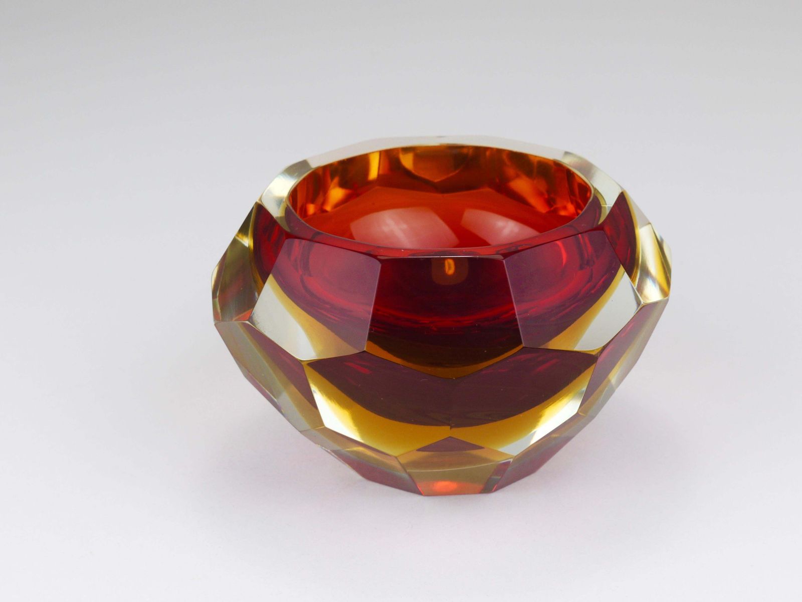 Mandruzzato Sommerso Faceted Caviar Murano Glass Diamond Bowl, Italy, 1960s photo Home Decor