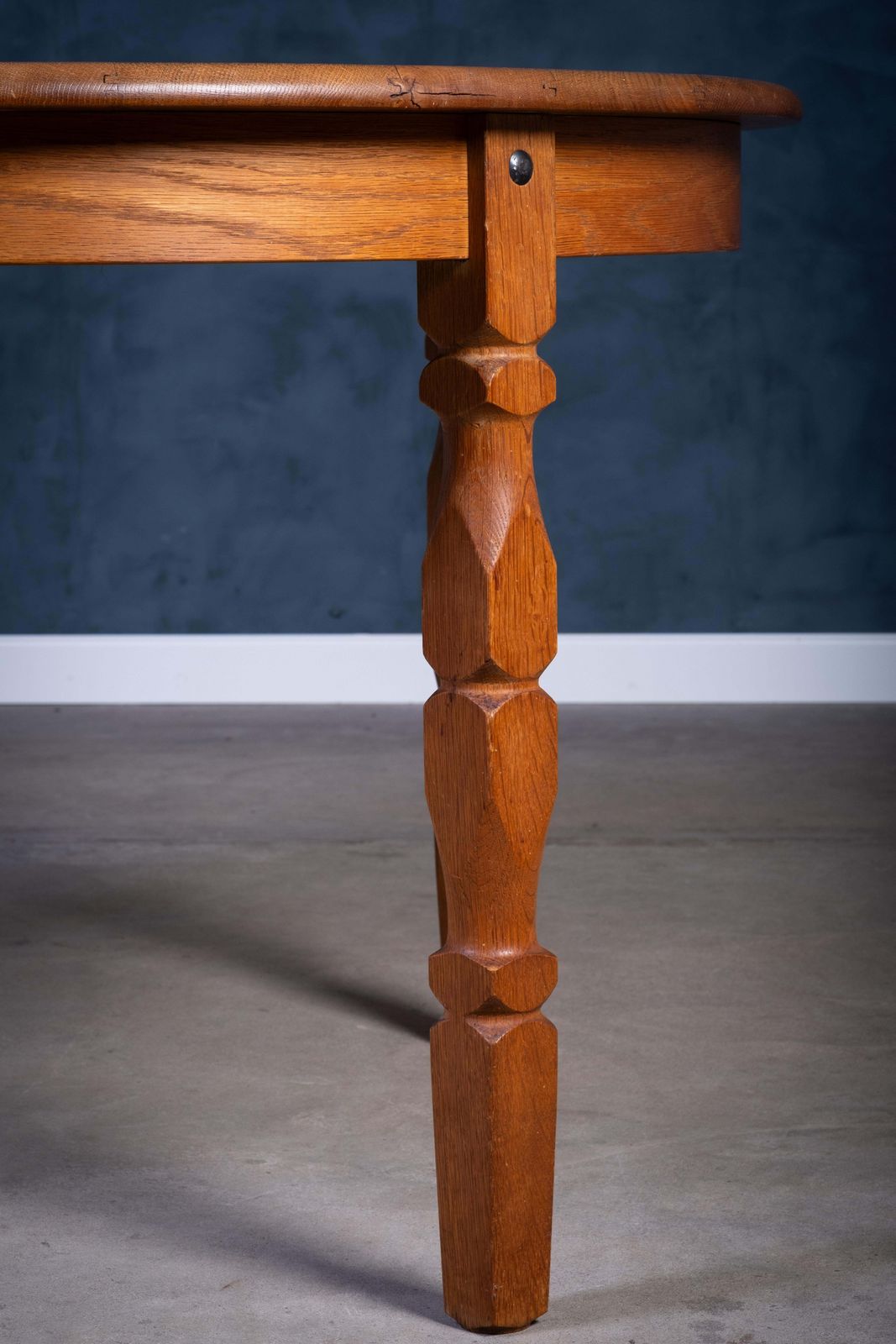 Brutalist Eettafel In Massief Eiken Van Henning Kjærnulf, Jaren 1970 photo 1963.0