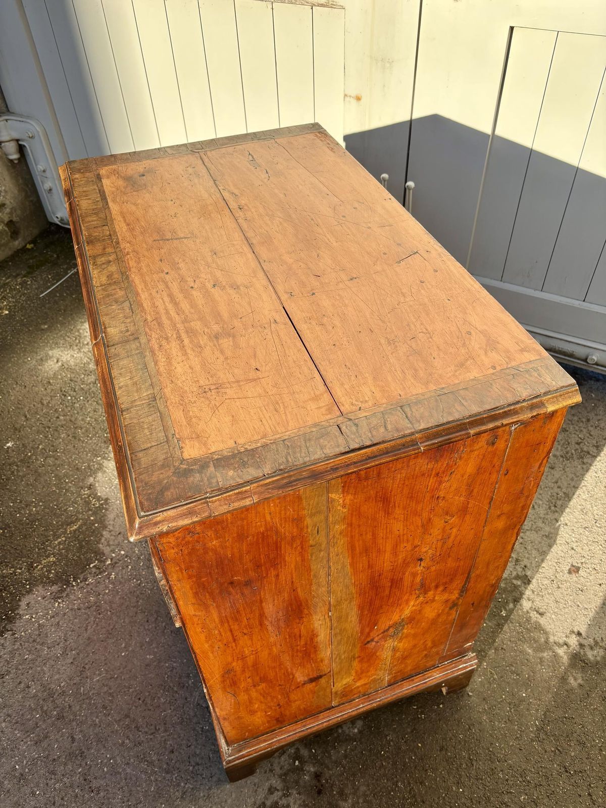 George III Satin Wood Chest Of Drawers With Walnut Cross Banding photo vintage