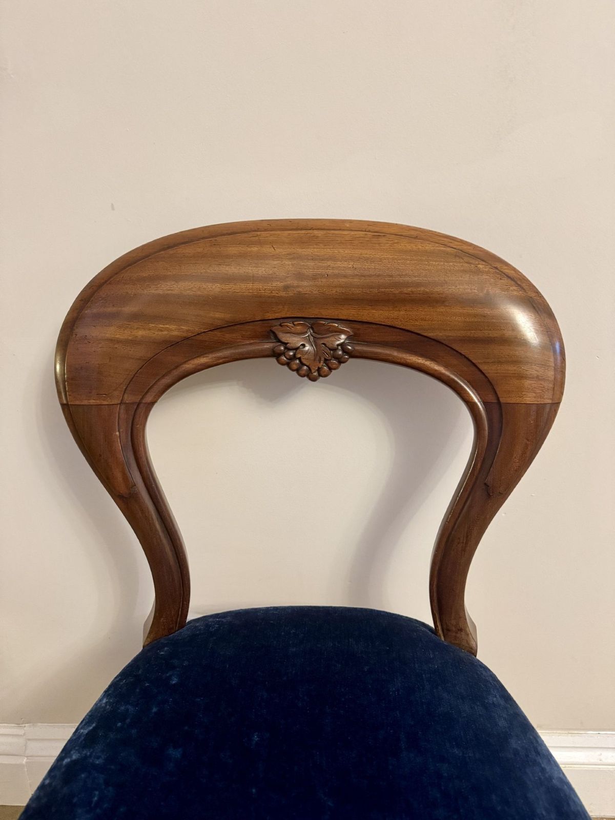 Fantastic Quality Set Of Four Antique Mahogany Dining Chairs photo vinterior