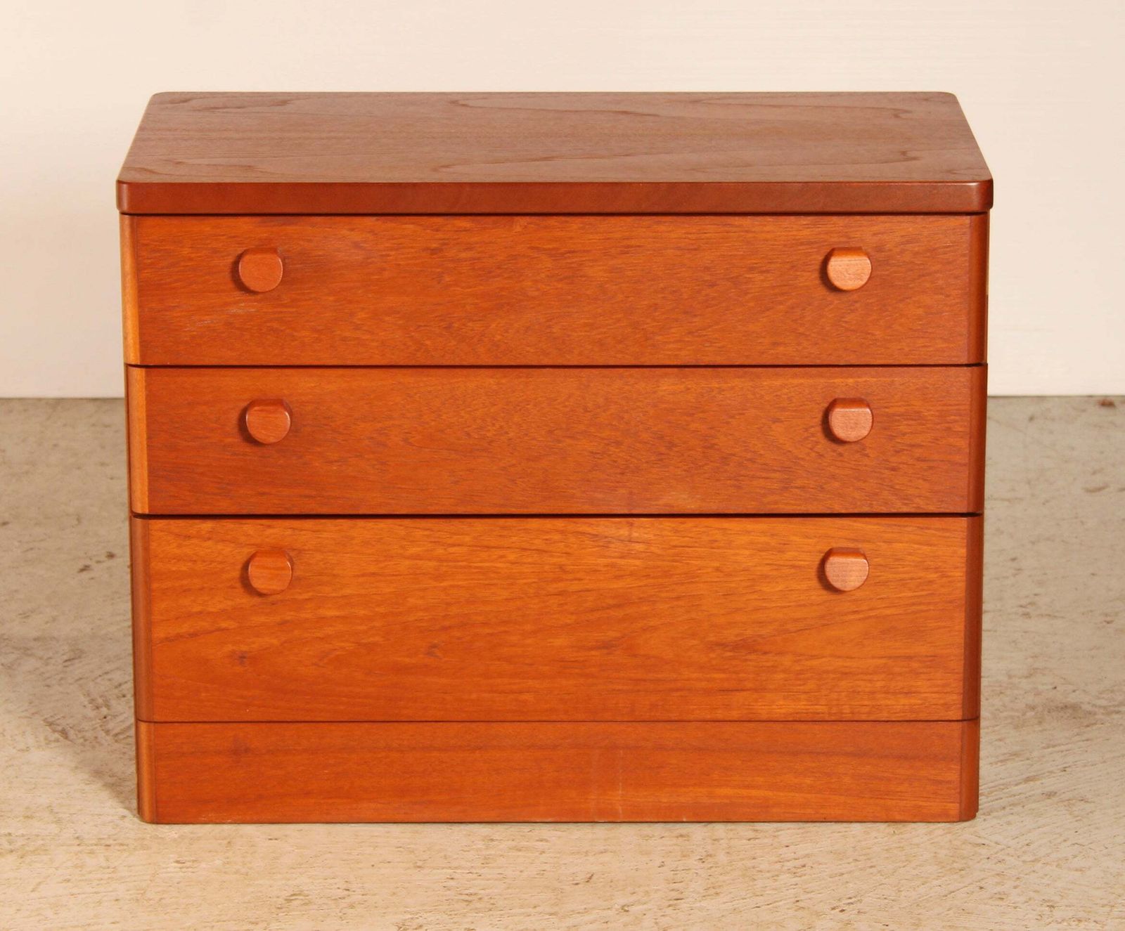 Vintage Mid Century Style Teak Chest Of Drawers By Stag