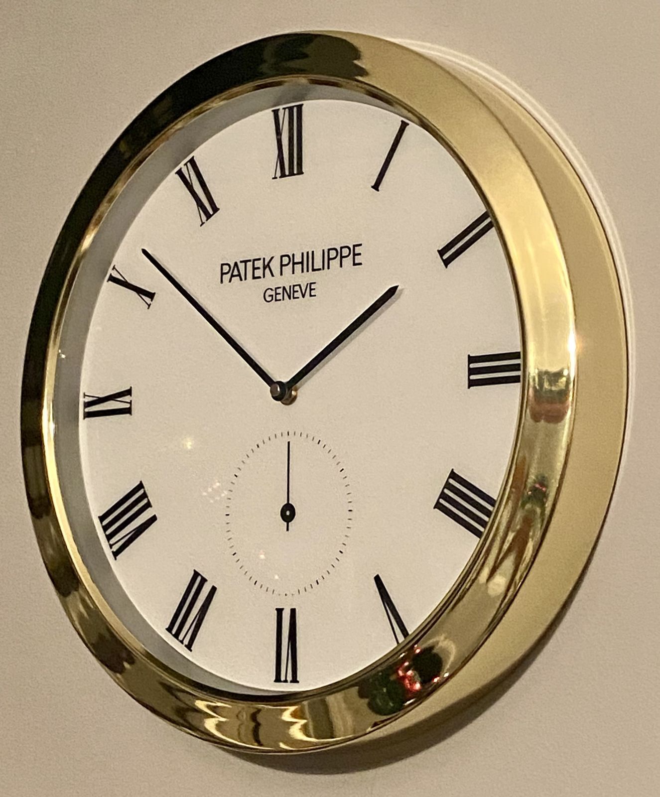 Patek Philippe Geneve Swiss Perpetual Calendar Chronograph Nautilus Dealer Promo Luxury Watch Shop Wall Clock Chronograph Timepiece photo furniture
