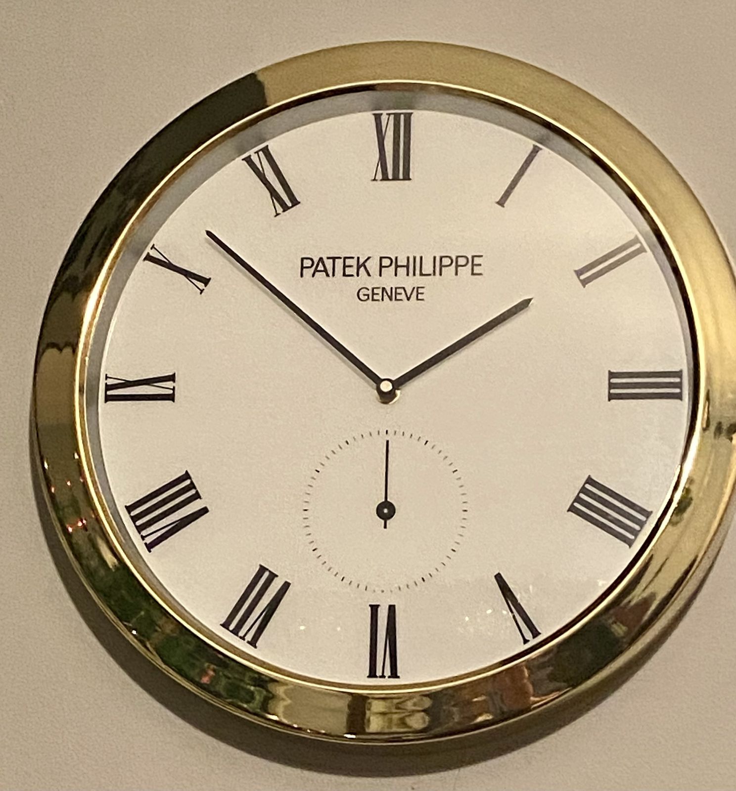 photo furniture Patek Philippe Geneve Swiss Perpetual Calendar Chronograph Nautilus Dealer Promo Luxury Watch Shop Wall Clock Chronograph Timepiece
