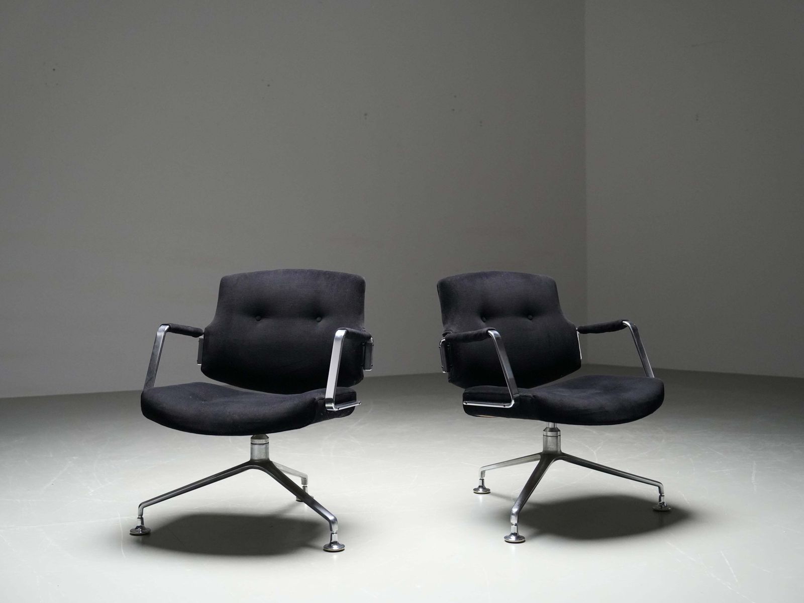 Furniture Set Of 4 Fk 84 Armchairs By Fabricius And Kastholm In Velvet And Metal, 1960's photo