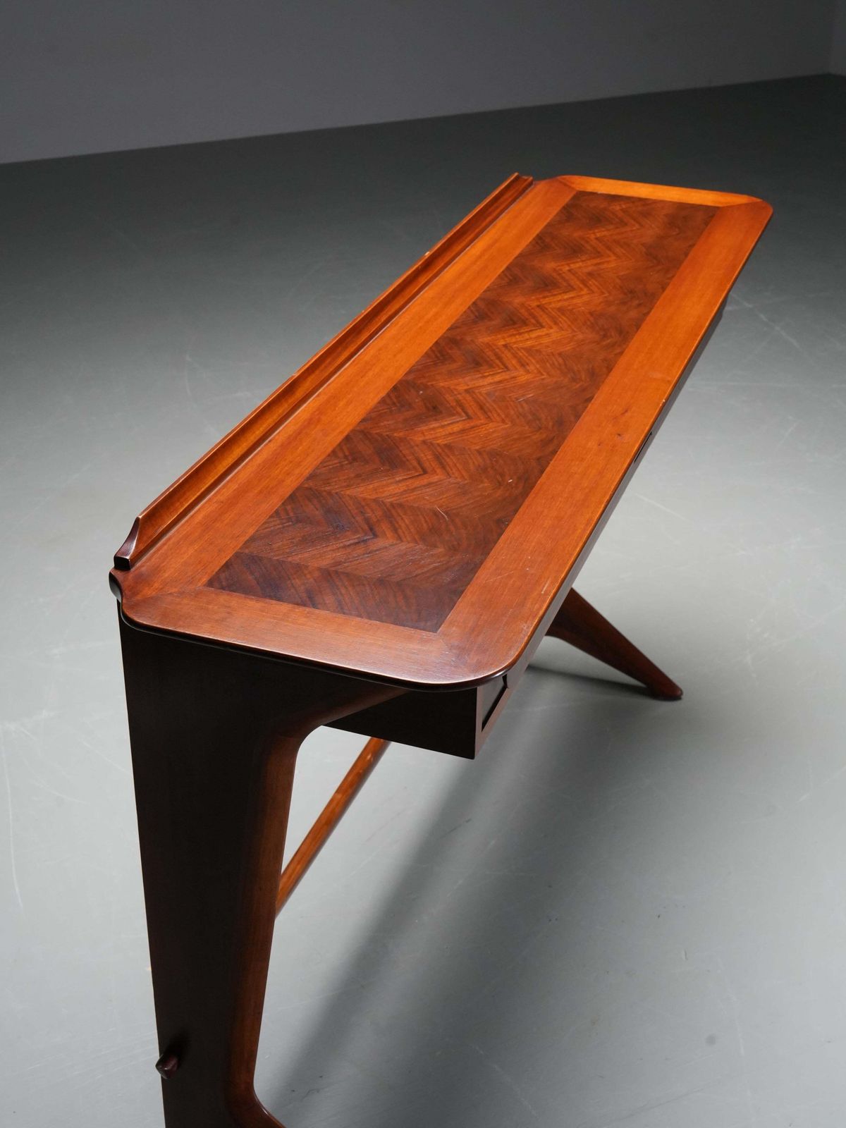 9717.0 Ico Parisi Console In Walnoot En Kersenhout, Italië, Ca. Jaren 1950 photo